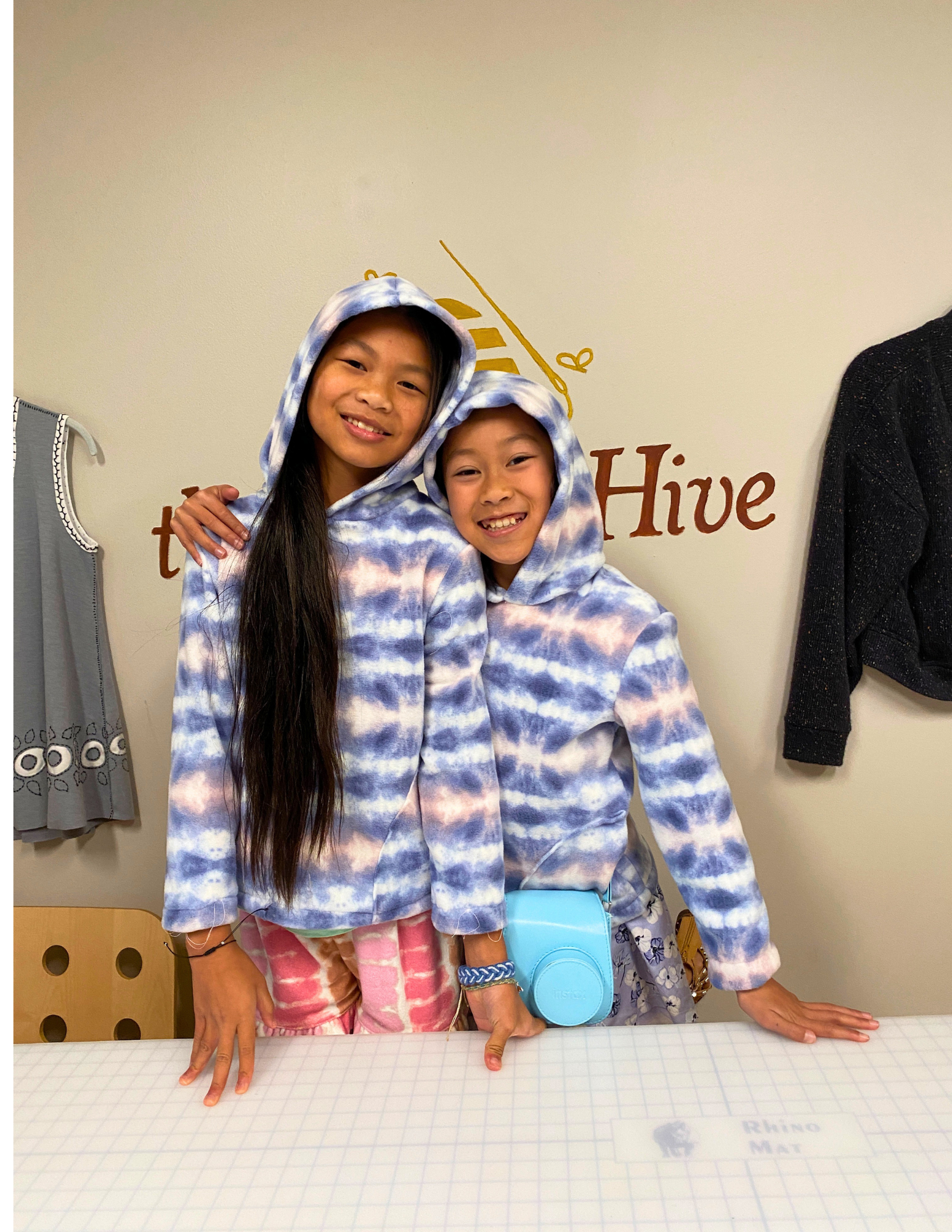 Kids Learn To Sew A Sweatshirt: Level 3