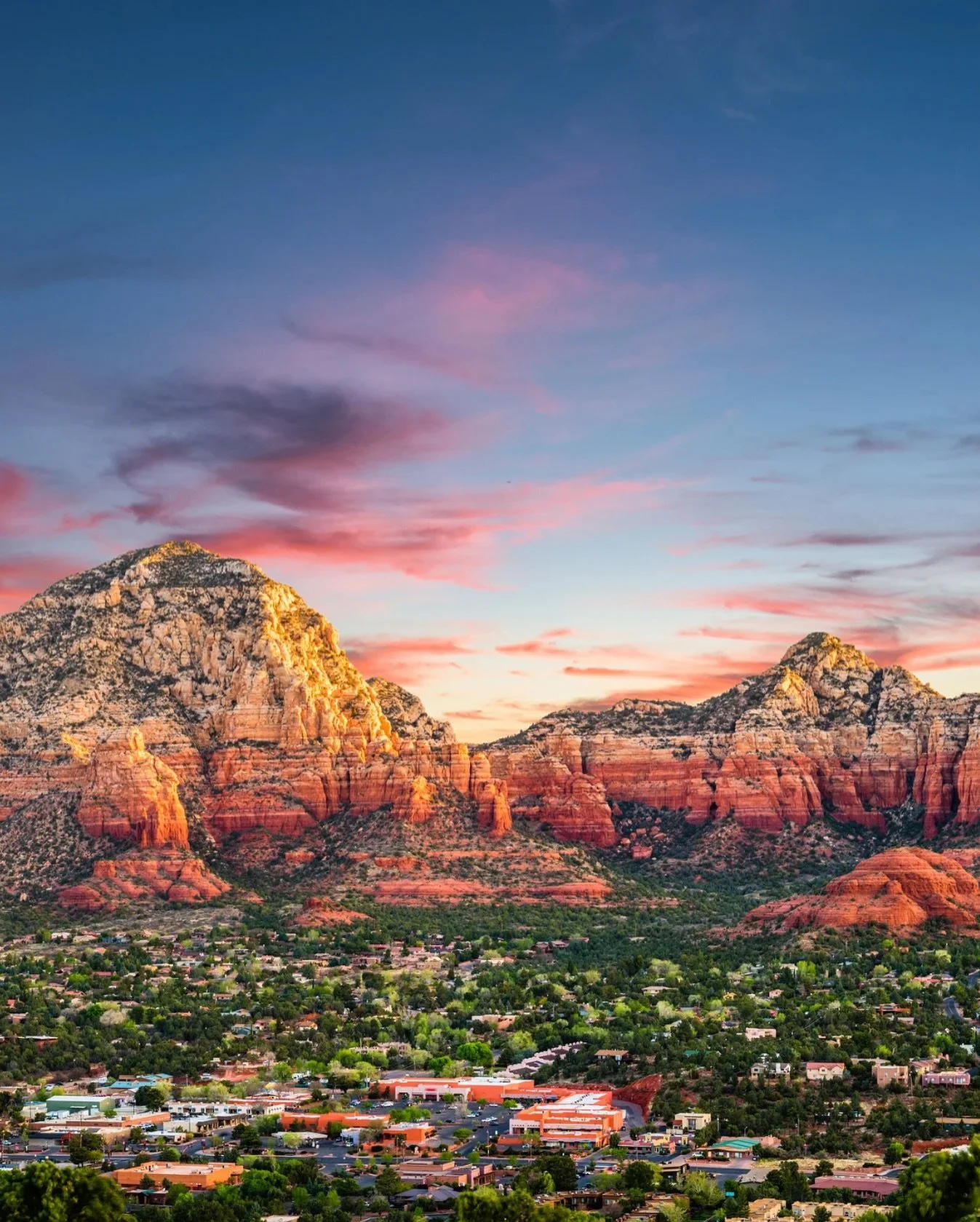 Picture it- Sedona on the Fall Equinox with a Full Moon! A week bathing in the powerful vortex energy of the area, amplified by the merging of seasons and moon cycles. Chilling with like minded souls, experiencing  transformation and connection throu