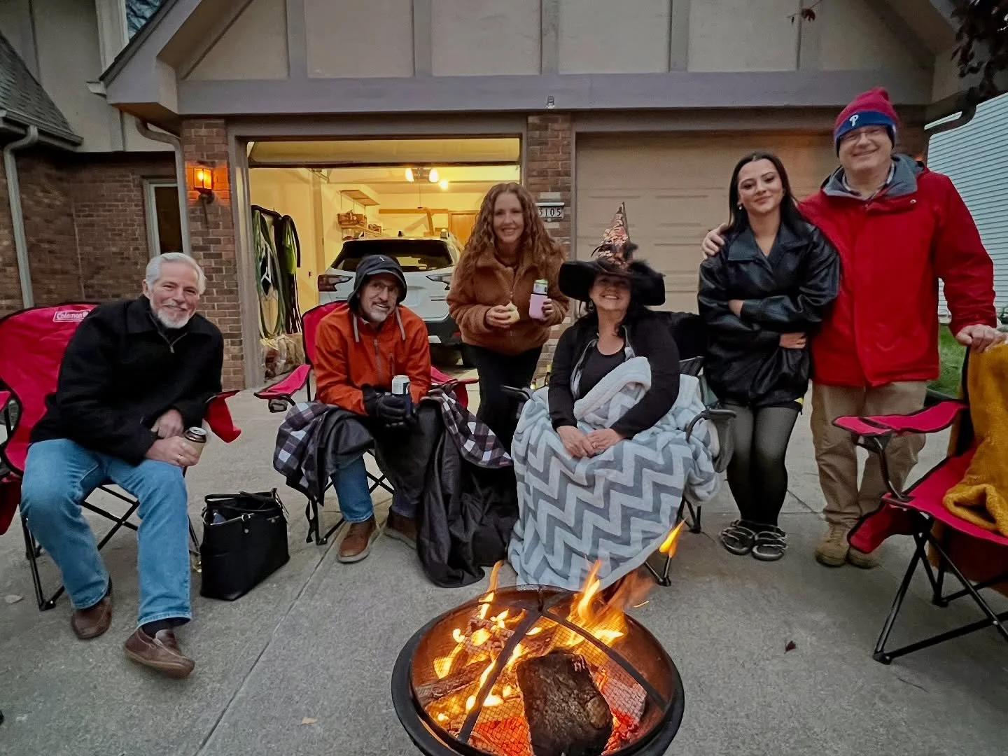 Happy Halloween is even better with family 🎃🧡