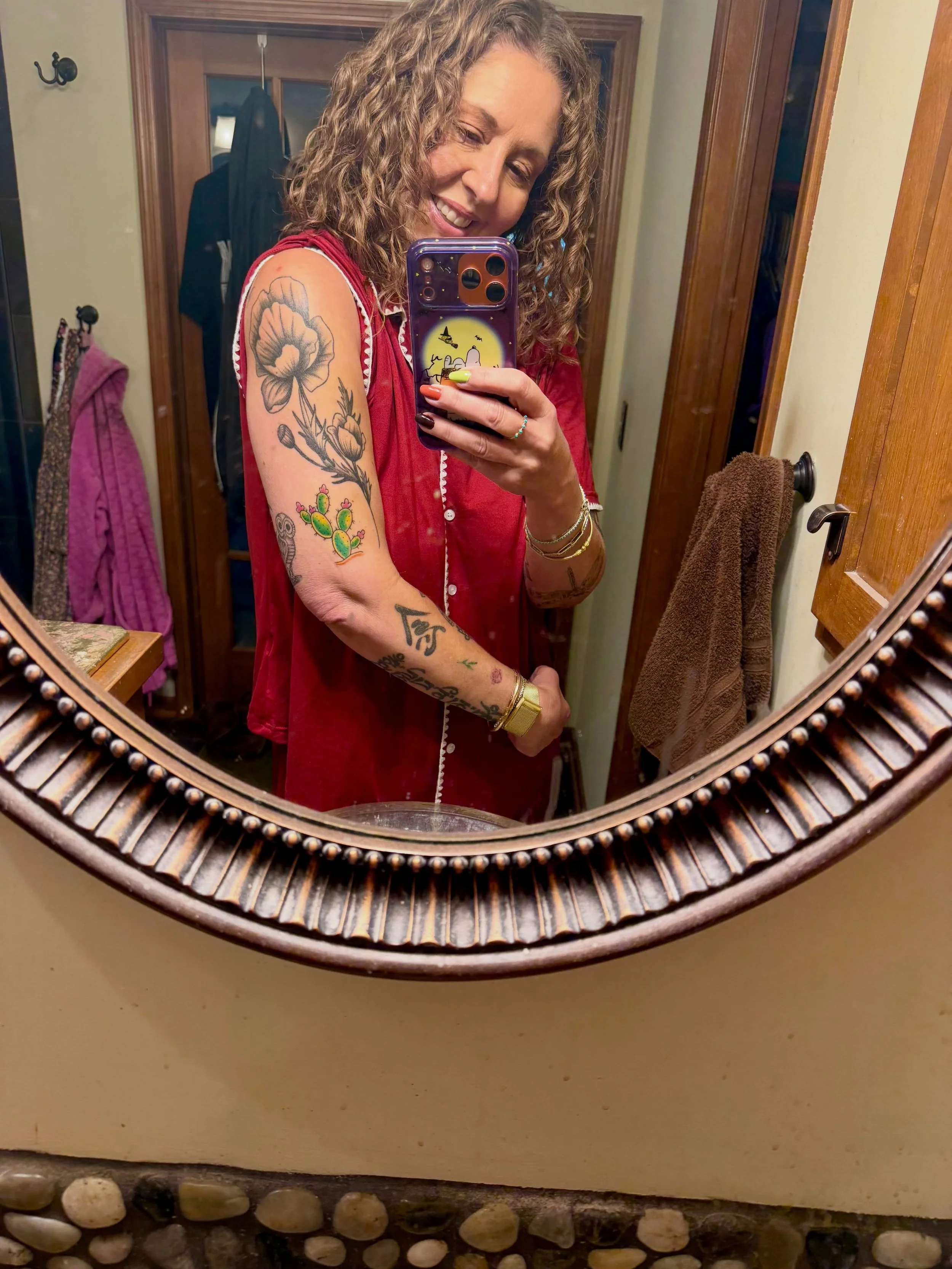 A little piece of Sedona I get to keep. 🌵🌸

A couple of us decided to get tattoos while we were on retreat, and while I was hiking in one of Sedona&rsquo;s vortex areas, I found myself thinking about what I wanted mine to be.

Prickly pears were ev