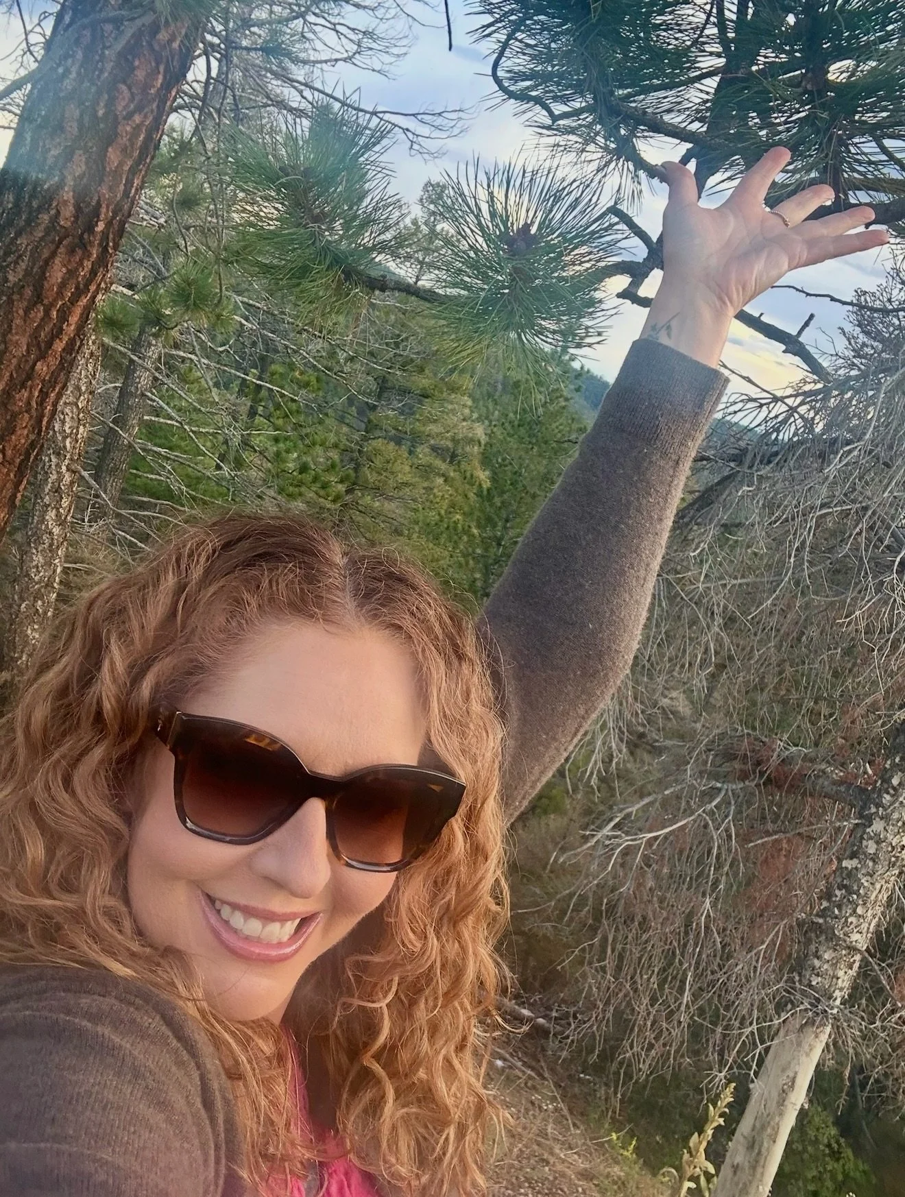 🌿

🌿 Yes, I&rsquo;m Still Coaching!

A few people have reached out recently to ask if I&rsquo;m continuing to offer 1:1 coaching&mdash;and the answer is an enthusiastic YES! 💚

While I&rsquo;m incredibly excited to be expanding my yoga, mindfulnes
