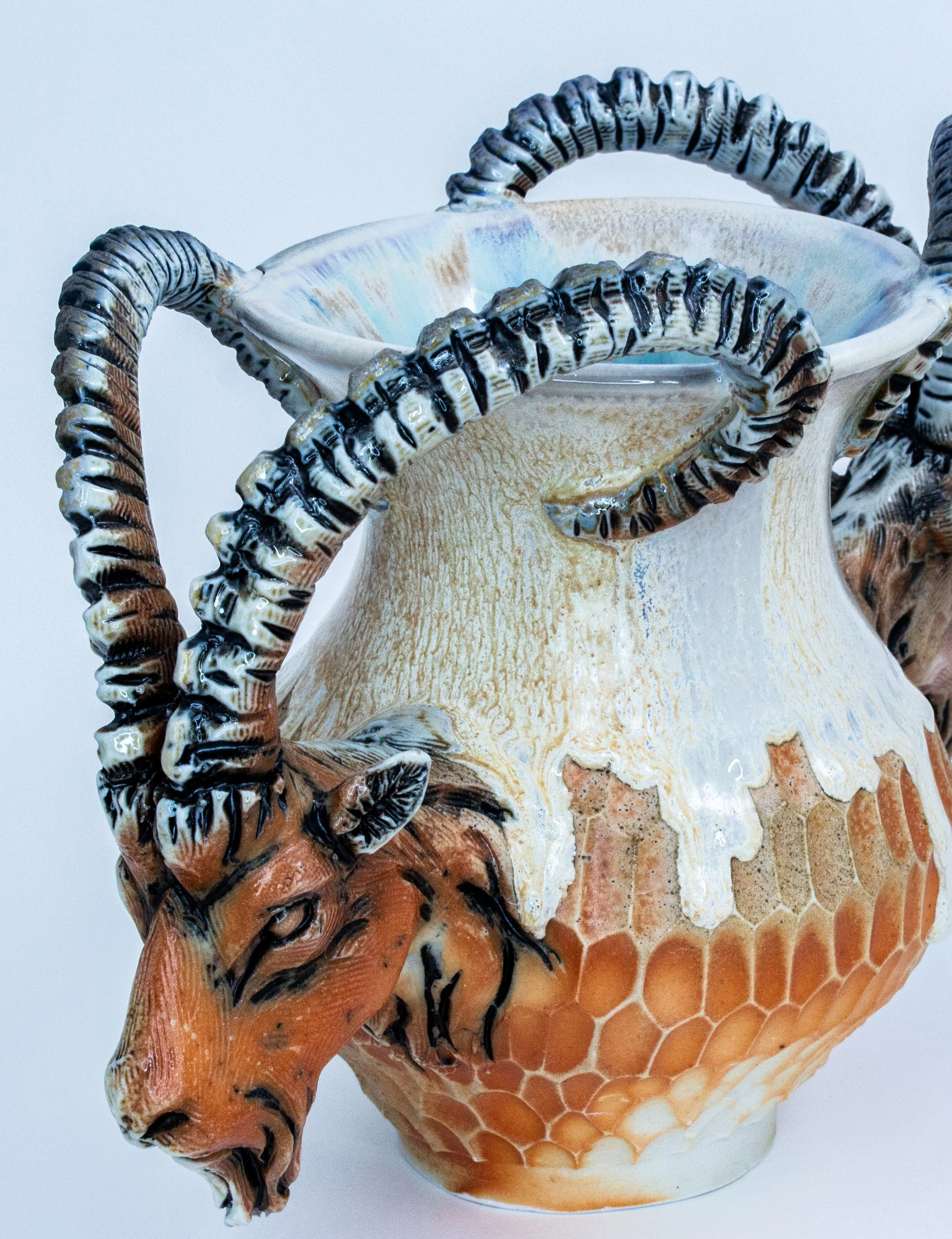 goat vase -pink:white70.jpg