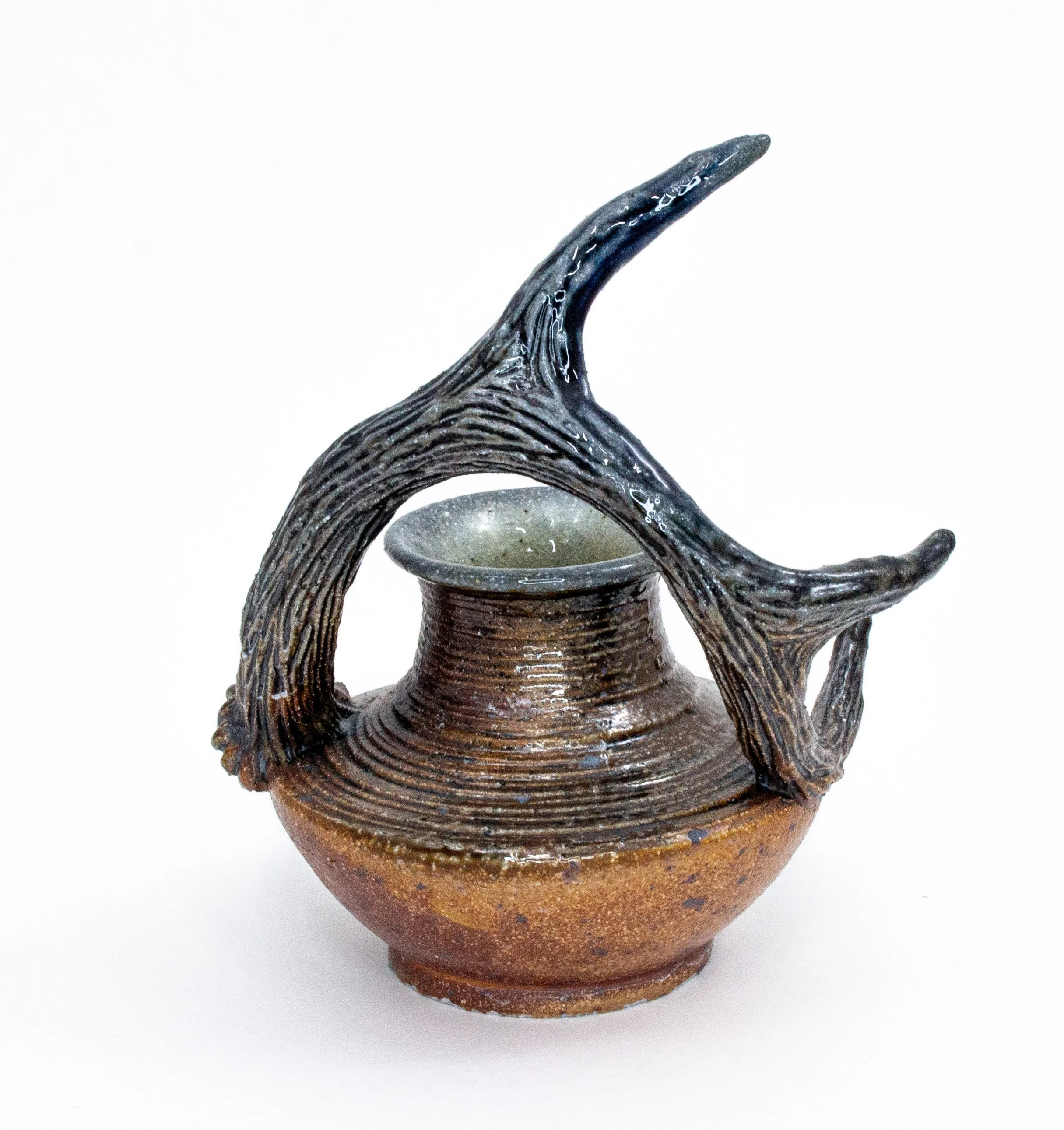 tiny single antler vase45.jpg