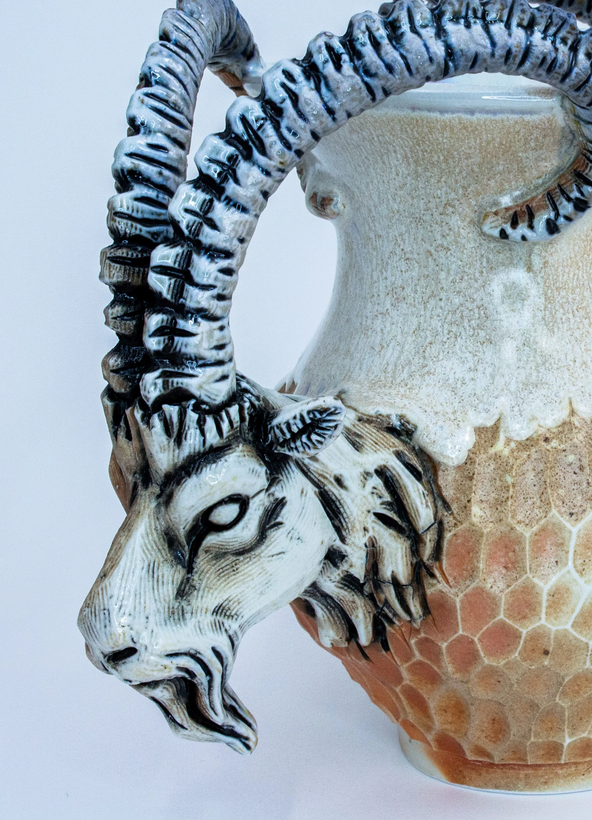 goat vase -pink:white69.jpg