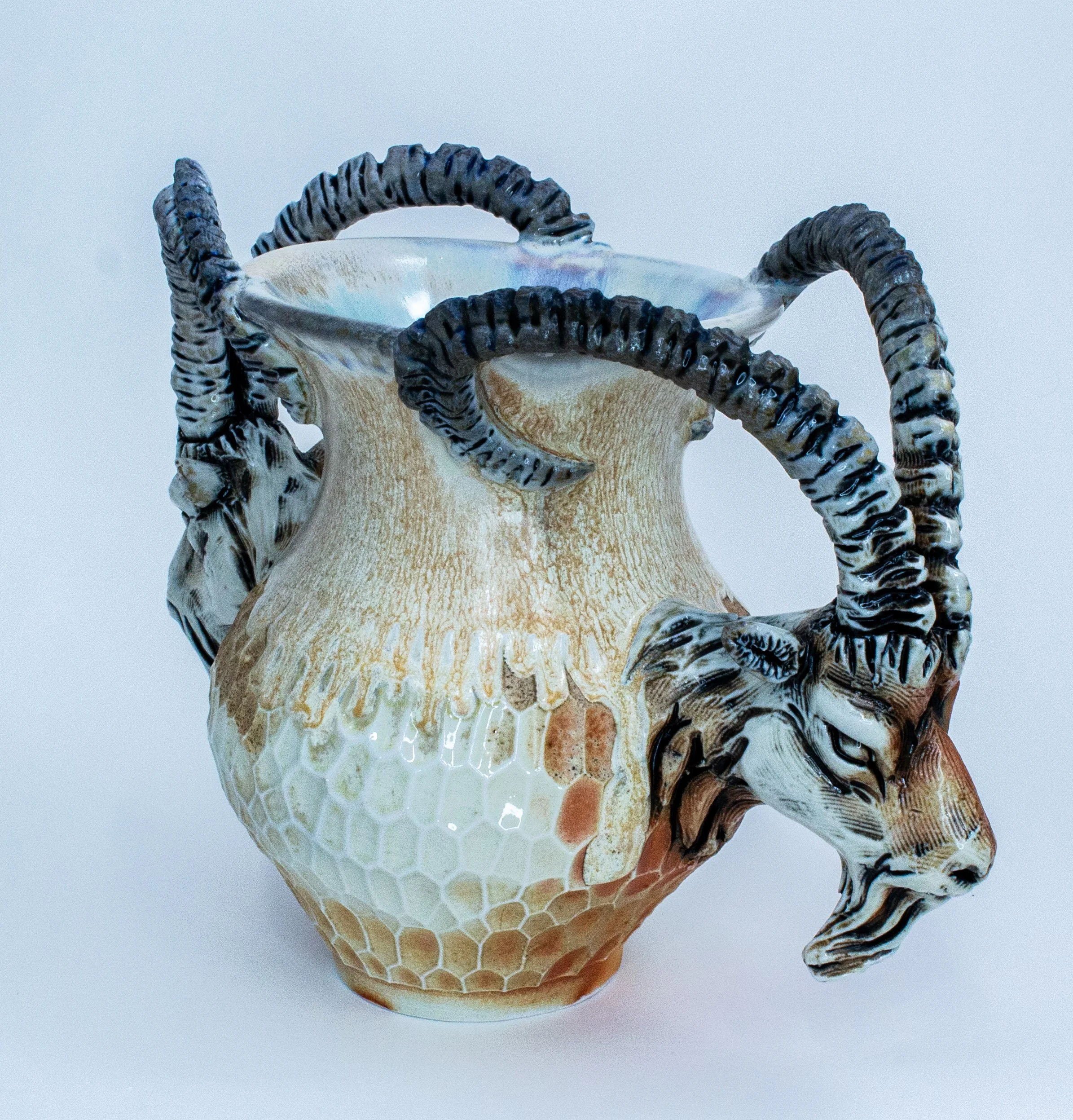 goat vase -pink:white65.jpg