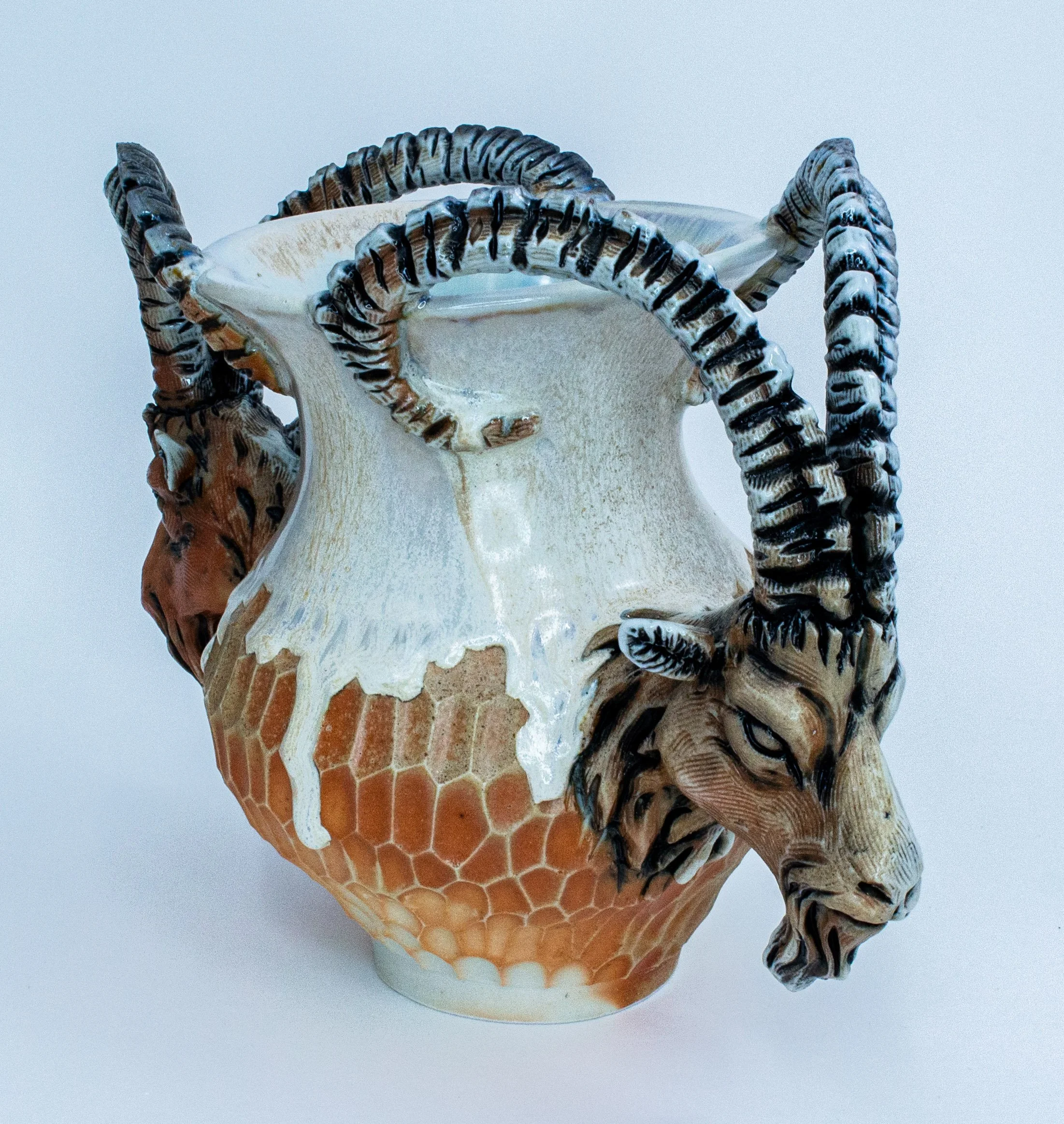 goat vase -pink:white68.jpg