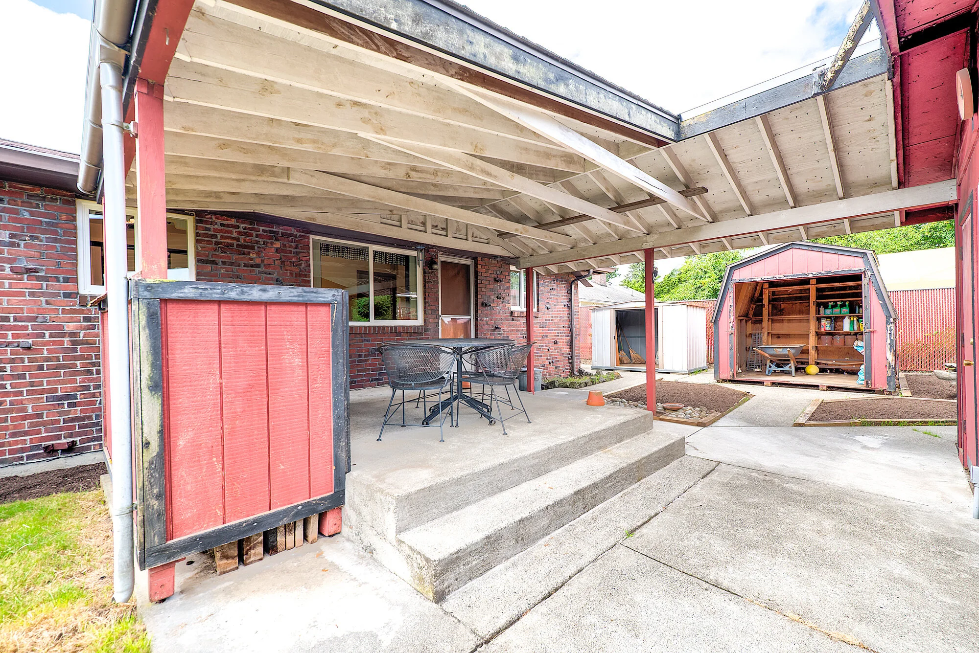 15b-patio.jpg