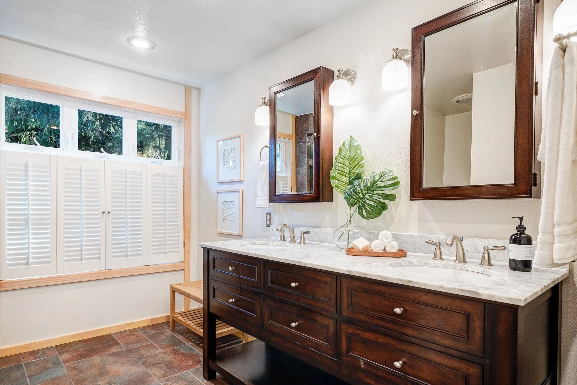 10a-primary-bath-vanity.jpg