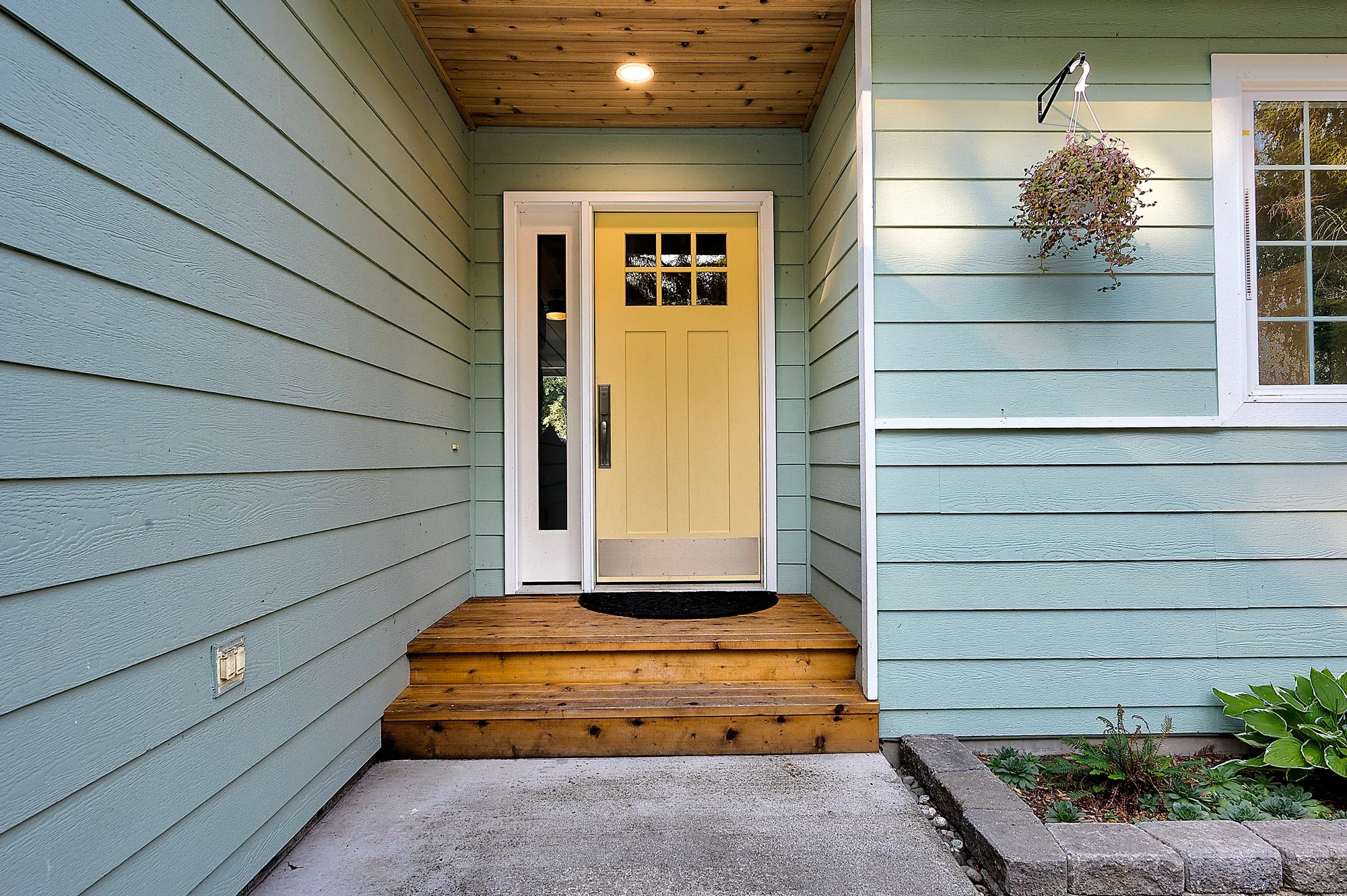 0c-front-door.jpg