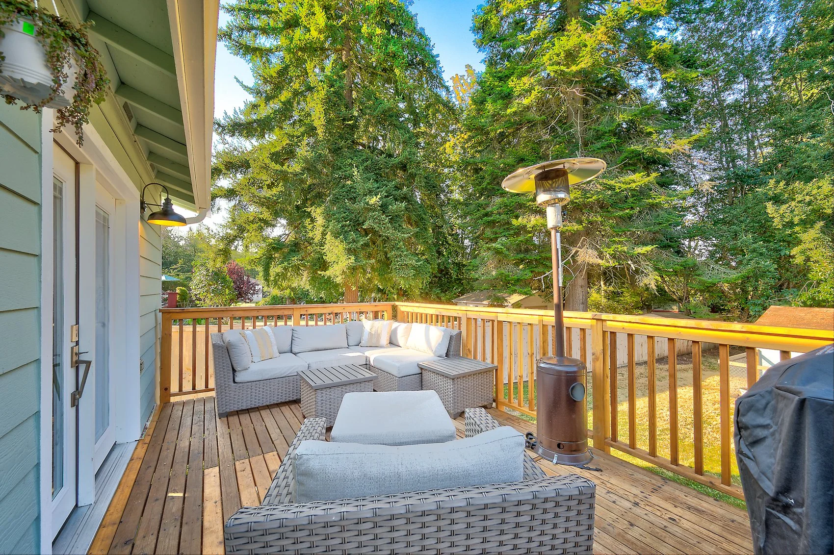 11b-back-deck.jpg