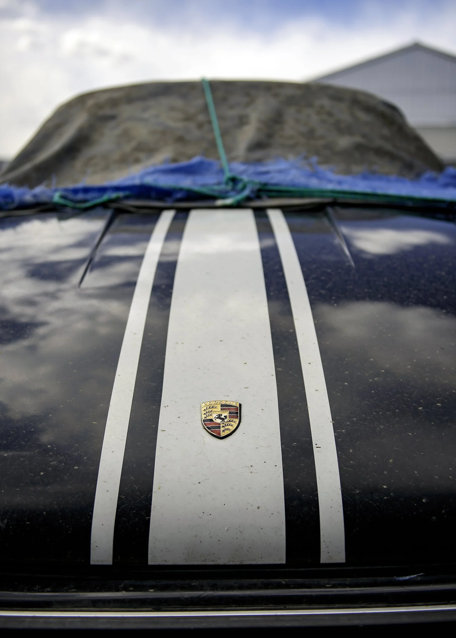 Porsche 911 Racing Stripes WP.jpg