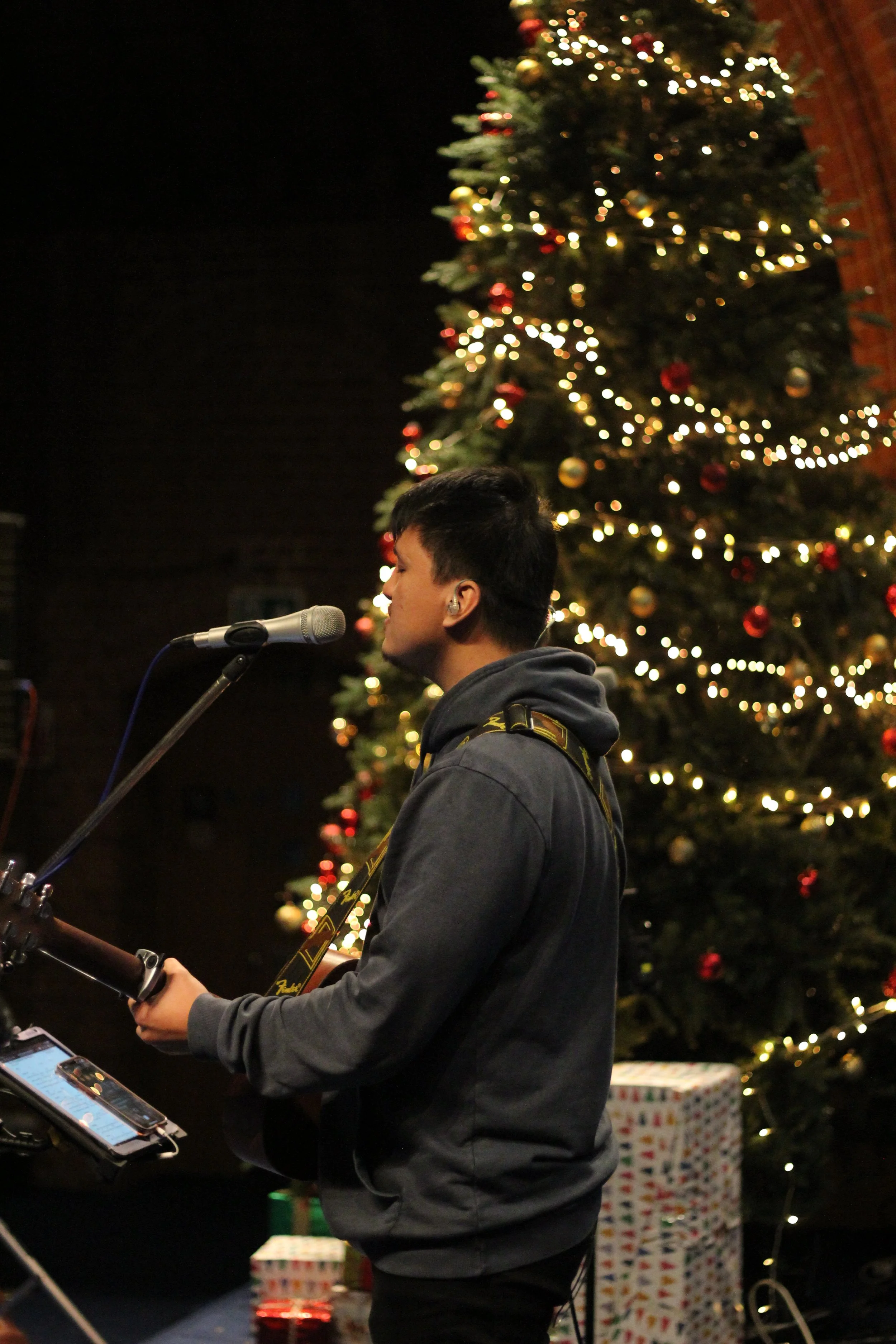 WorshipChristmas23_4180.JPG
