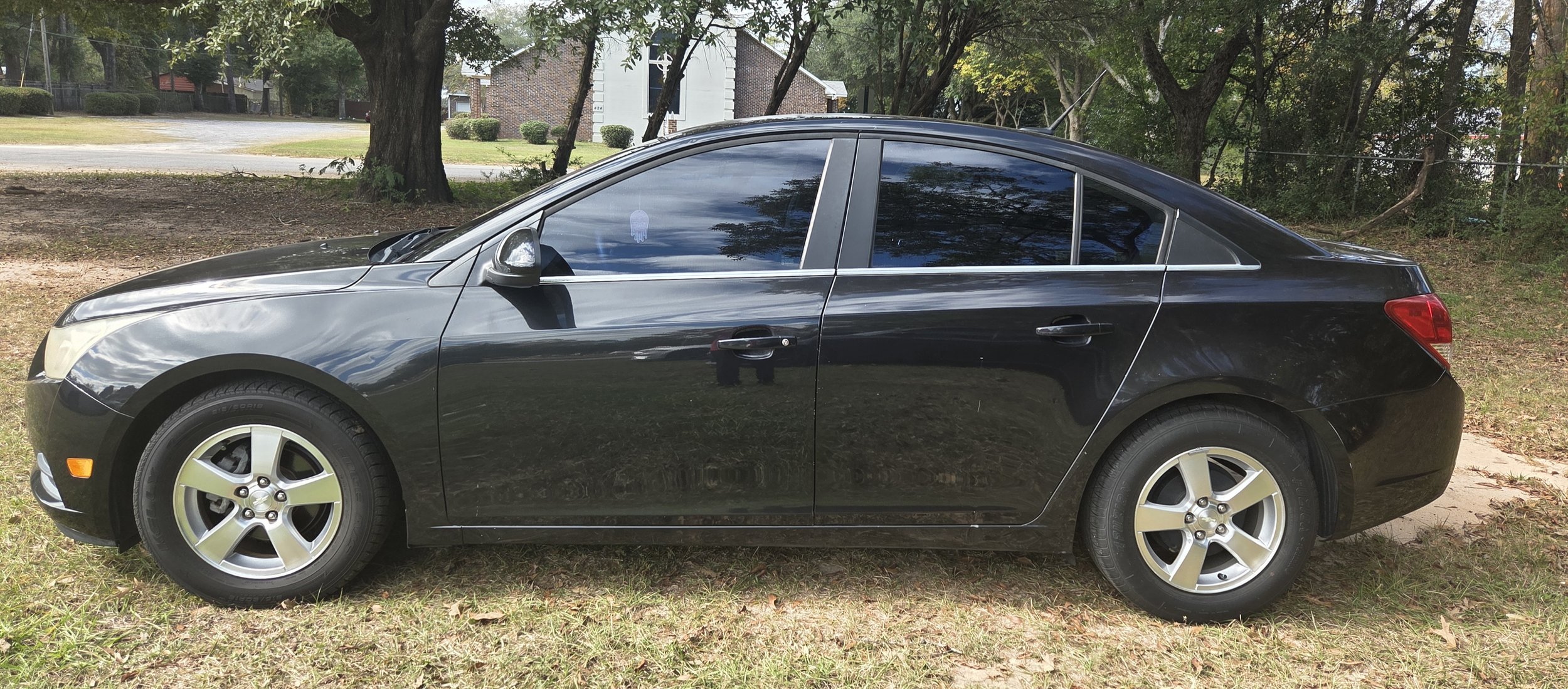 2014 Chevrolet Cruze Driver Side View