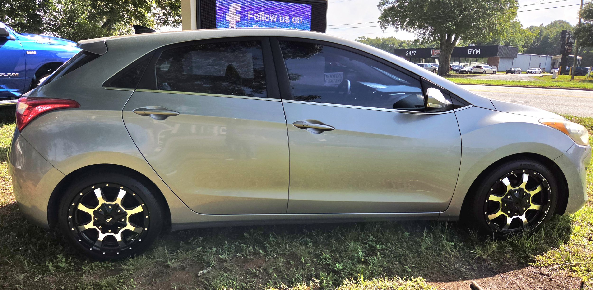 2013 Hyundai Elantra GT Hatchback Passenger Side View