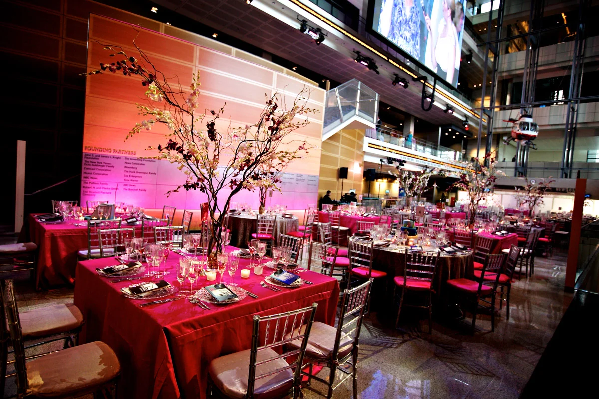 Newseum wedding reception in Washington DC - Planning by Bella Notte and Photo by Deb Lindsey Photography