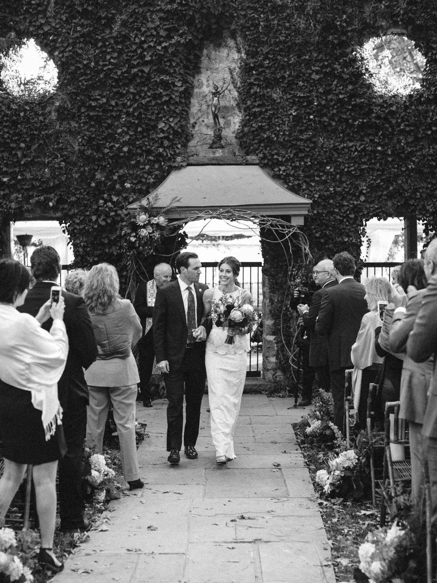 Outdoor wedding ceremony at the Goodstone Inn, Middleburg, Virginia, Planning by Bella Notte, Photo by Elisa Bricker Photography