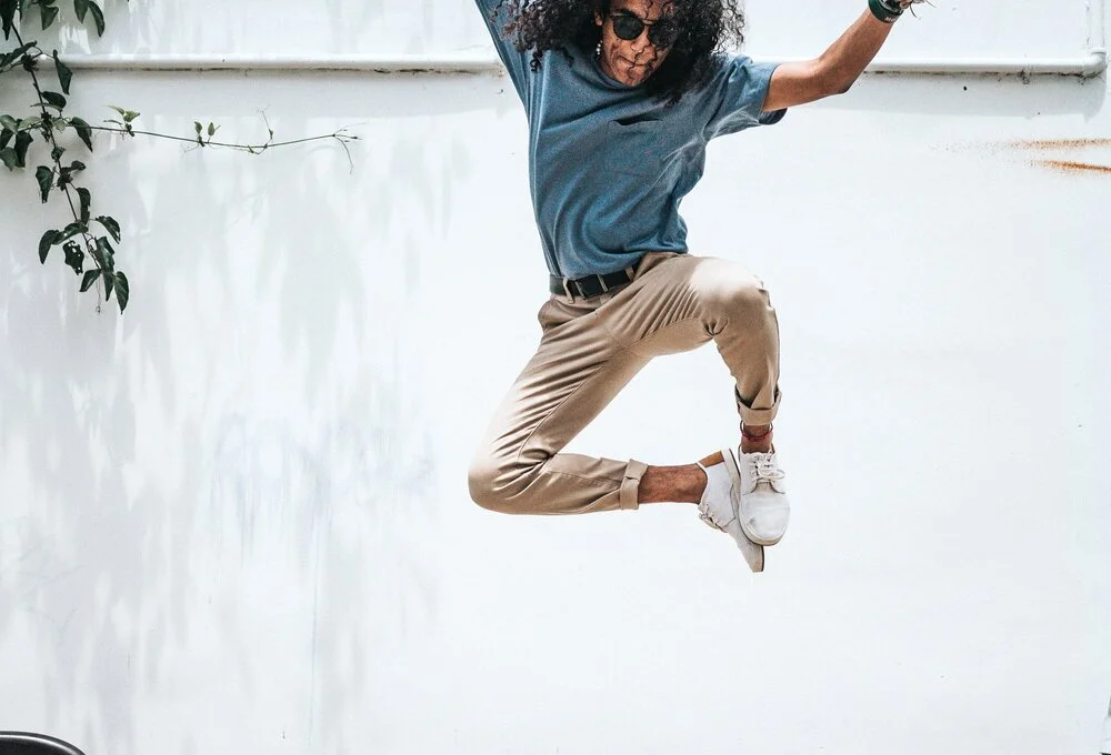 Episode 70: PlyometricsPerhaps while quarantined, you or a dancer you know, was anxious about maintaining jump skills, then came across people hopping on and off boxes on Instagram and thought, “Should I do that?” Enter, plyometrics. In this episode…