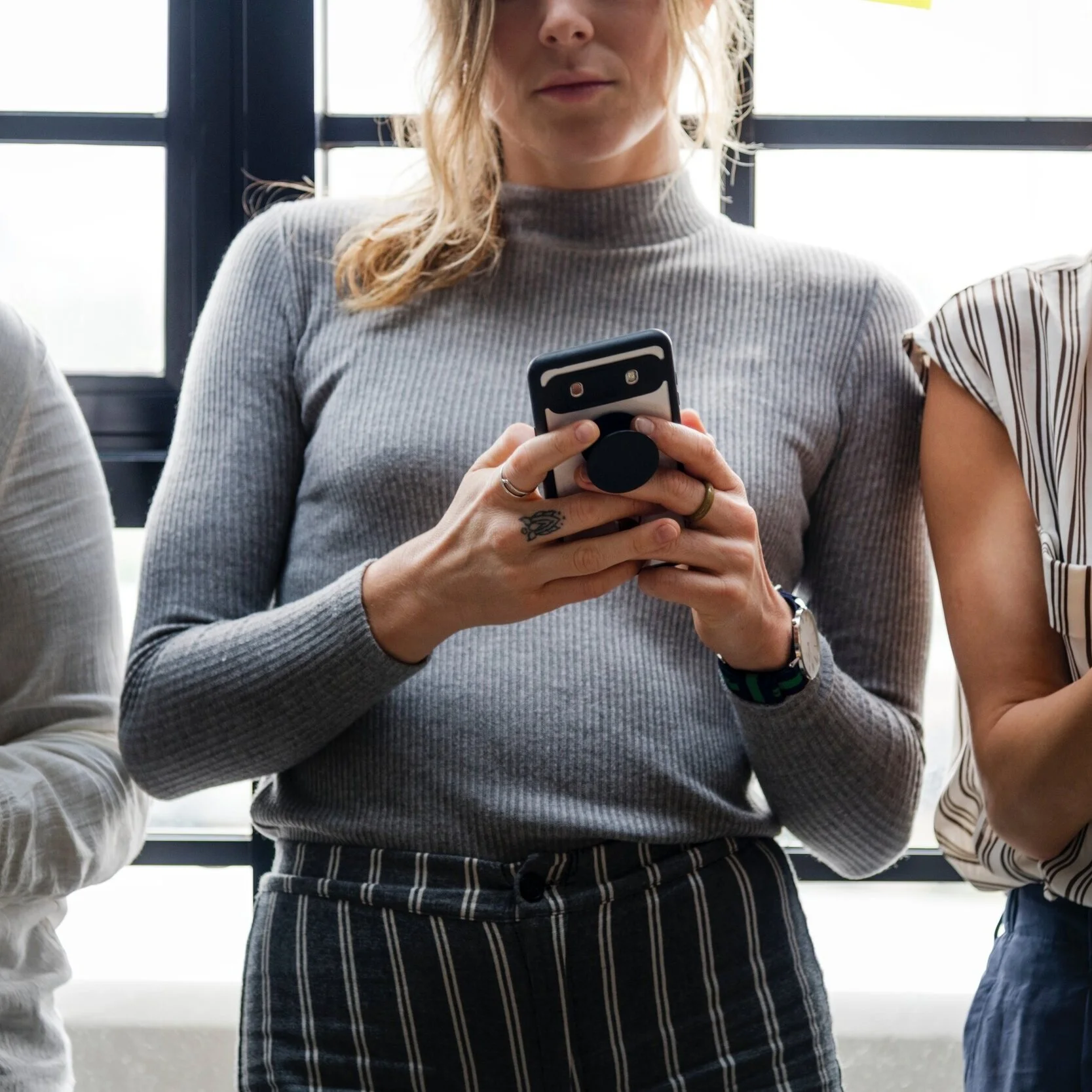 Episode 34: Media Literacy for NutritionIt seems like everywhere we turn these days, there's information about what we should and shouldn't eat, what's suddenly healthy, or what foods we should never eat. Heidi Skolnik, MS, CDN, FACSM, who advises d…