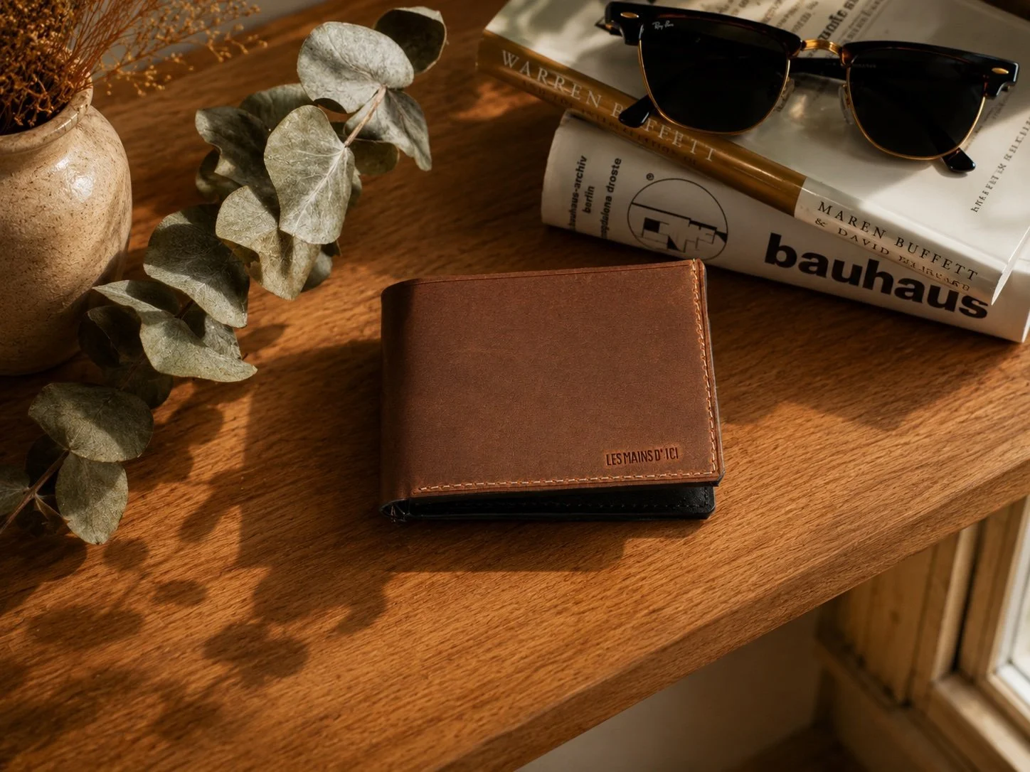 Portefeuille en cuir brun intérieur noir