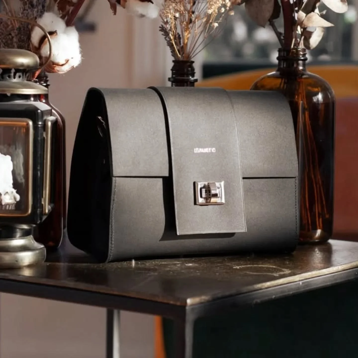 Une nouvelle s&eacute;rie de Lisa noir vient tout juste de sortir de l&rsquo;atelier. Les quantit&eacute;s sont limit&eacute;es&hellip; alors n&rsquo;attendez pas trop ! 🖤