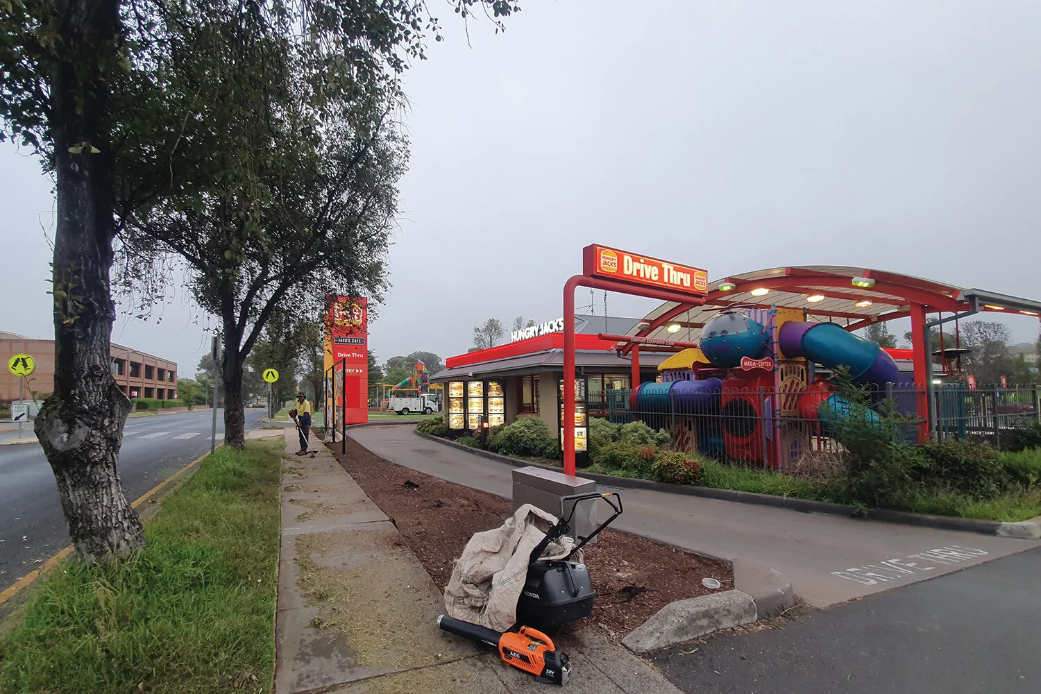Commercial tidy up