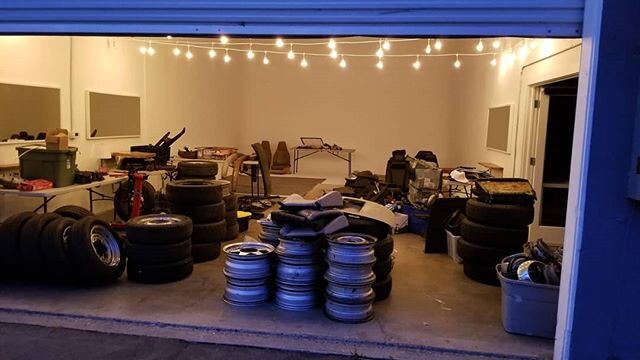 Parts, parts, parts!
Getting full, we will be selling starting at 3 tomorrow 
#porsche911 #porsche #litshow #porsche912 #porsche356 #porsche914 #vwsquarebackwagon #vwbug #911sc #vwbus