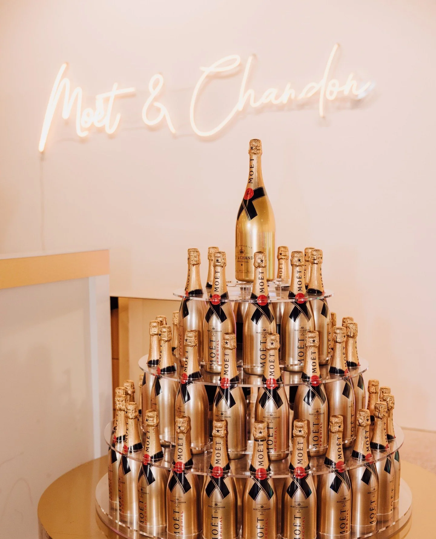 ⁠Taken at the NZME Client Event Dinner 📸⁠
⁠
⁠@nzme_nz⁠
@moetchandon⁠
⁠
⁠
⁠
⁠
⁠
⁠
#eventphotographer #eventphotography #photographer #photography  #canon #event #portrait #events #photoshoot #photooftheday  #weddingphotography #fashion #portraitphoto