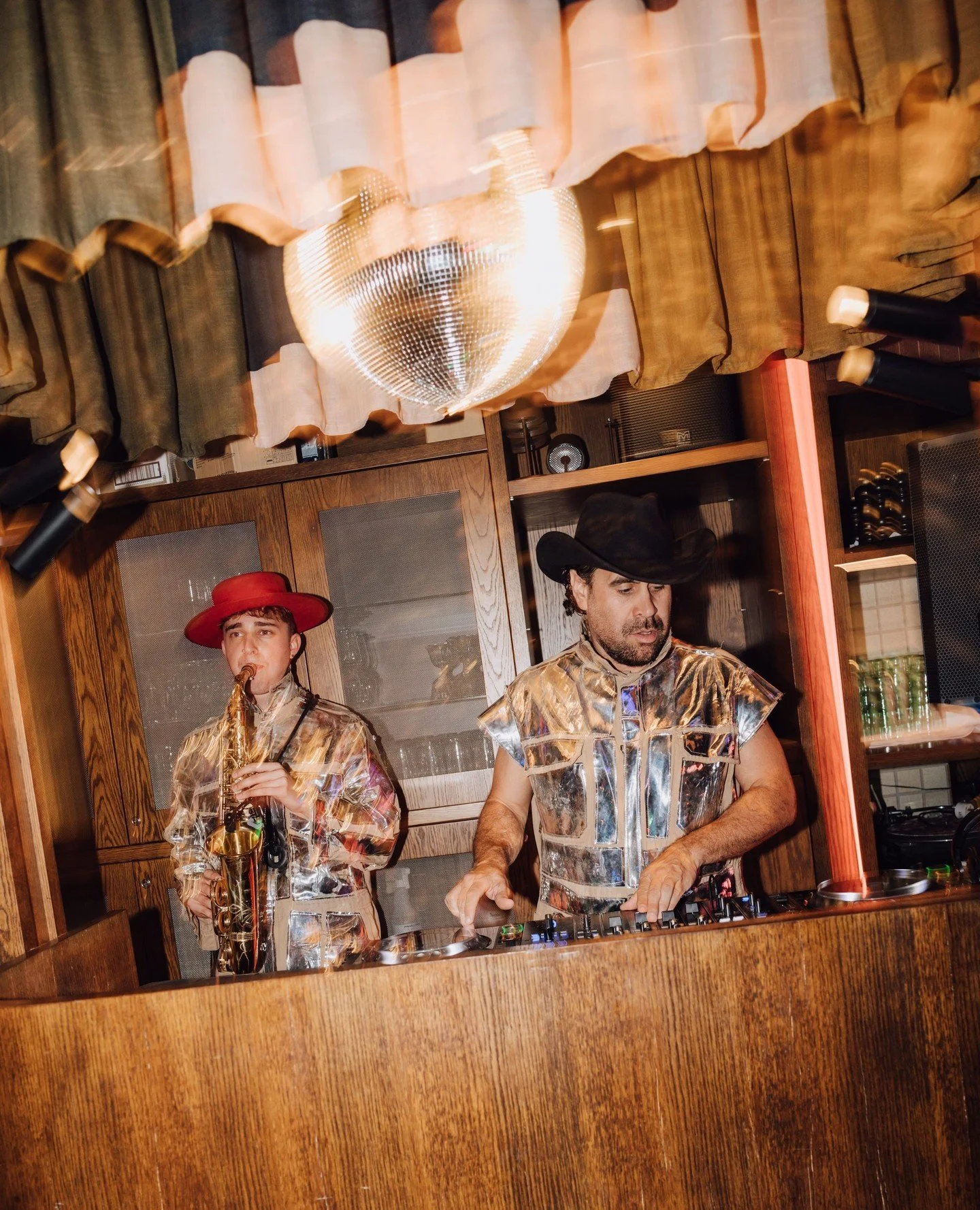 CDB celebrating 25 Years 🥂⁠
⁠
@queens.rooftop⁠
⁠
⁠
⁠
⁠
⁠
⁠
⁠
#eventphotographer #eventphotography #photographer #photography #canon #event #portrait #events #photoshoot #photooftheday #fashion #portraitphotographer #portraitphotography #eventphoto #