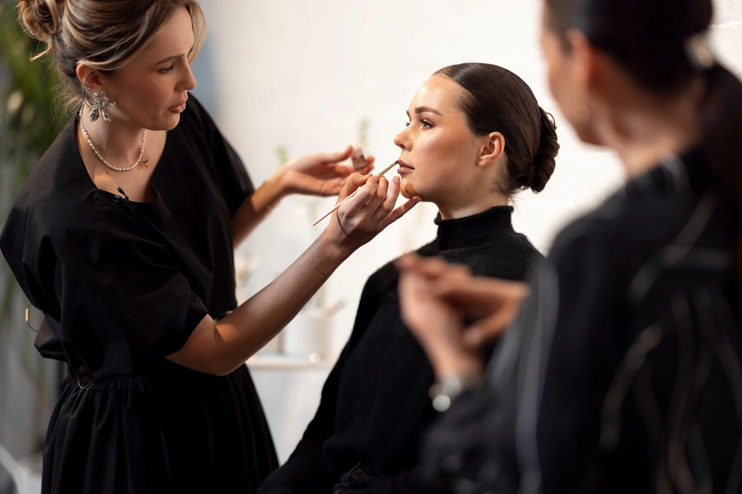 Taken at The Mastersclass, Auckland 🖤

@makeupbyannalee 
@katesolleymakeup 
@kasiaastanicich 
@gabriellehoughtonn 

#eventphotographer #eventphotography #luxuryevents #eventphoto #newzealand