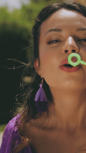 HINT_Blackberry_15_9x16_R1.gif