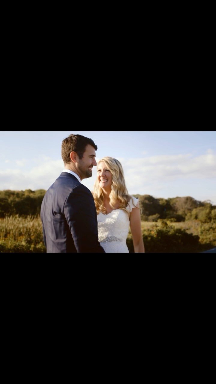 Maine. The way weddings should be.
.
.
.
.
.
#mainecoast #visitmaine #portlandmaine #portlandme #maine #bridal #bride #brideandgroom #bridetobe #destinationwedding #groom #weddingblog #weddingceremony #weddingcinematography #weddingdecor #wedd