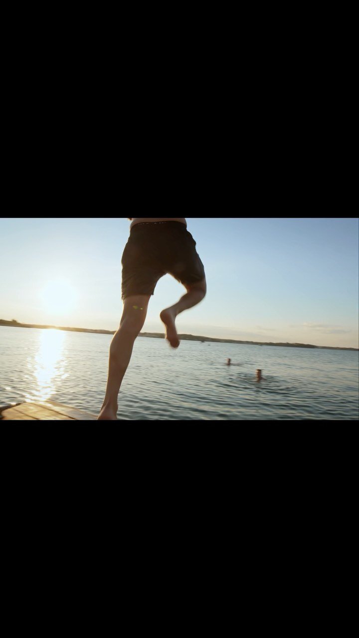 I feel the need, the need to jump into the ocean.
.
.
.
.
.
#oceanlovers #sun #ocean #mainevideo #sunset #maineisgorgeous #igersmaine #bmpcc6k #bmpcc #colorist #colorgrading #blackmagicdesign #cinematic #filmmaker #cinematographer #filmphotogr