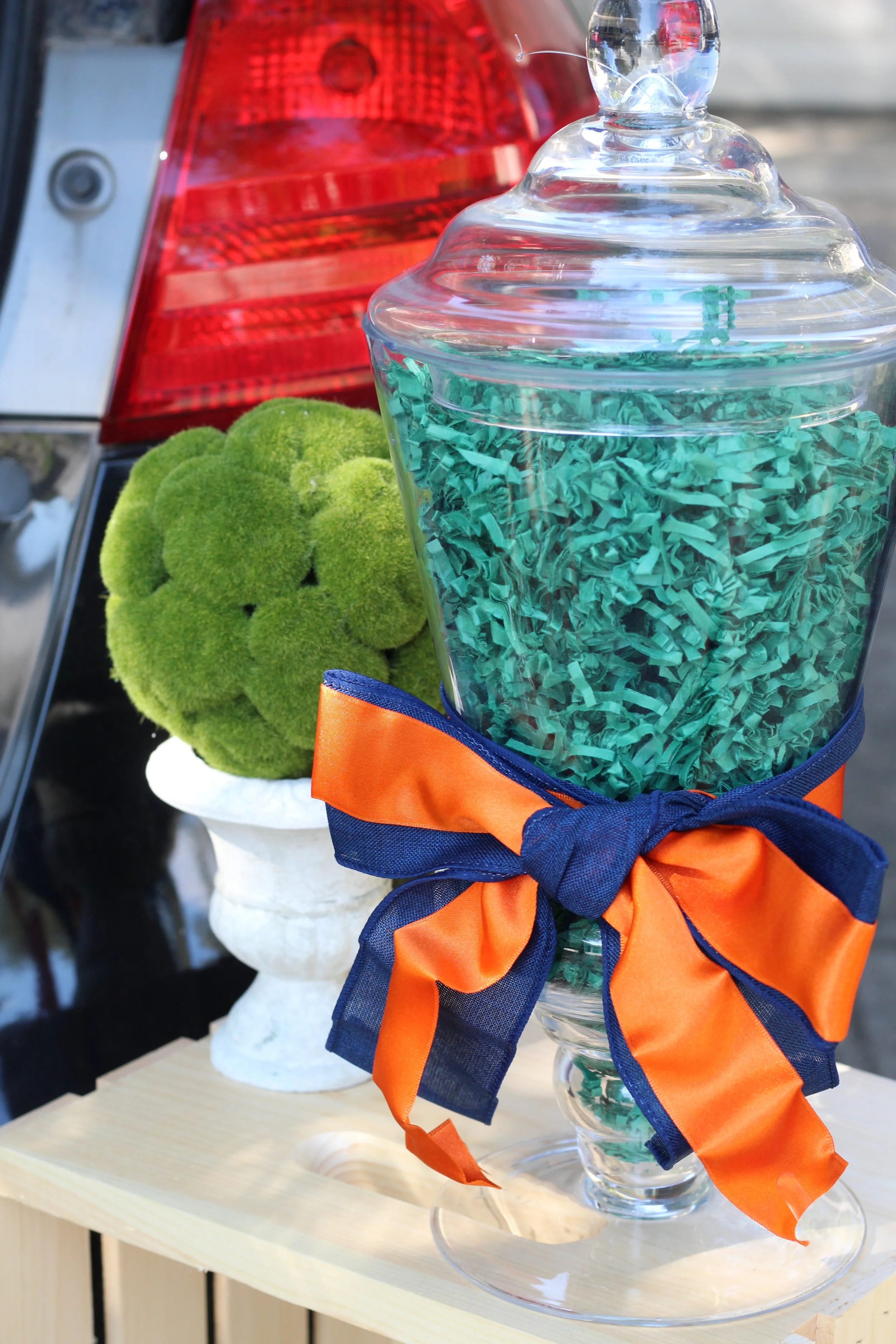 Vintage Hostess Tailgate Decor — Stylin