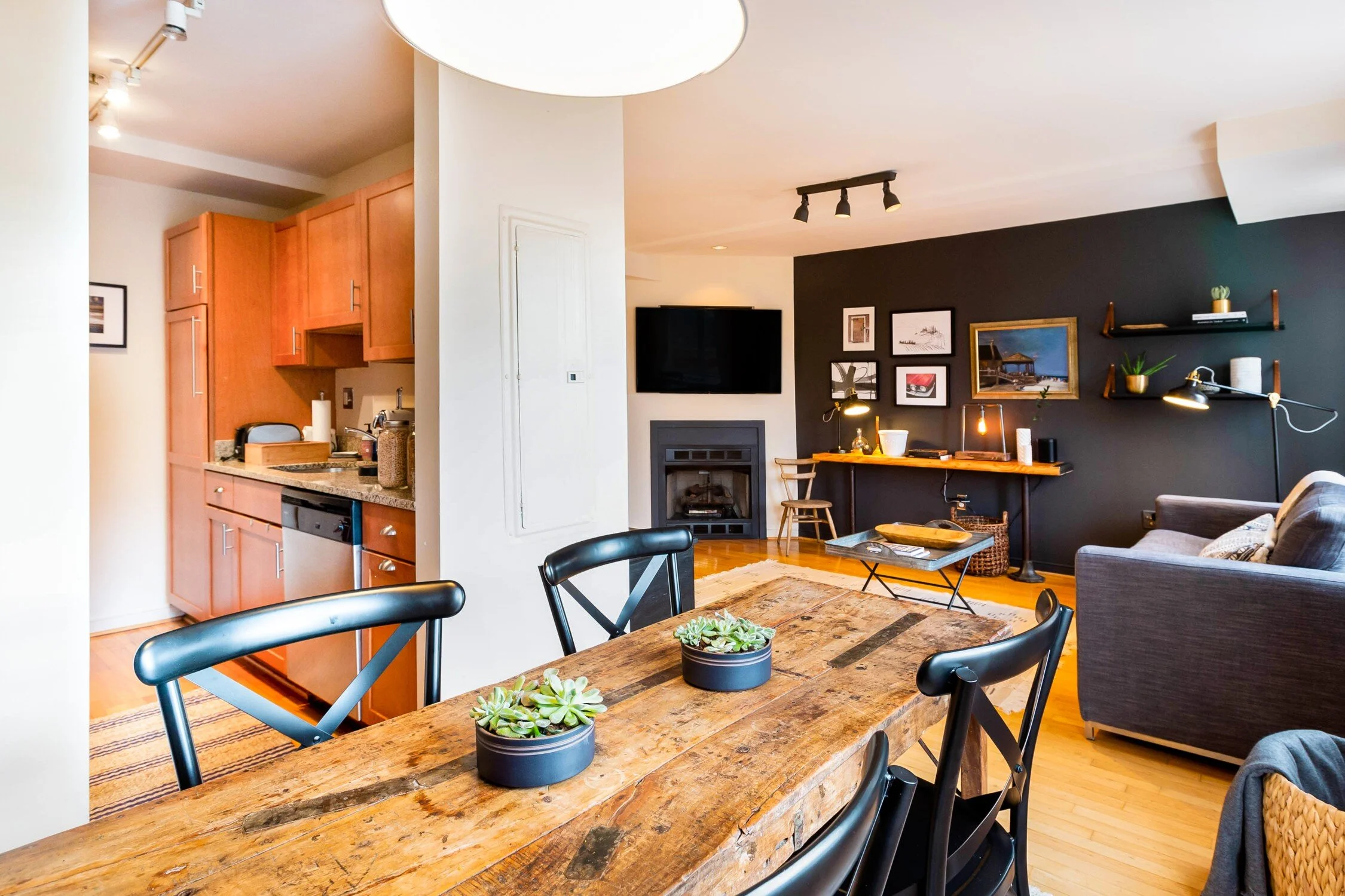 Stylish LONG TERM Self Contained Apartments in Alexandria Virginia