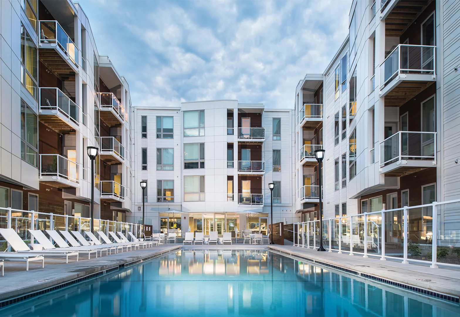 01_EMERALD ROW.jpg