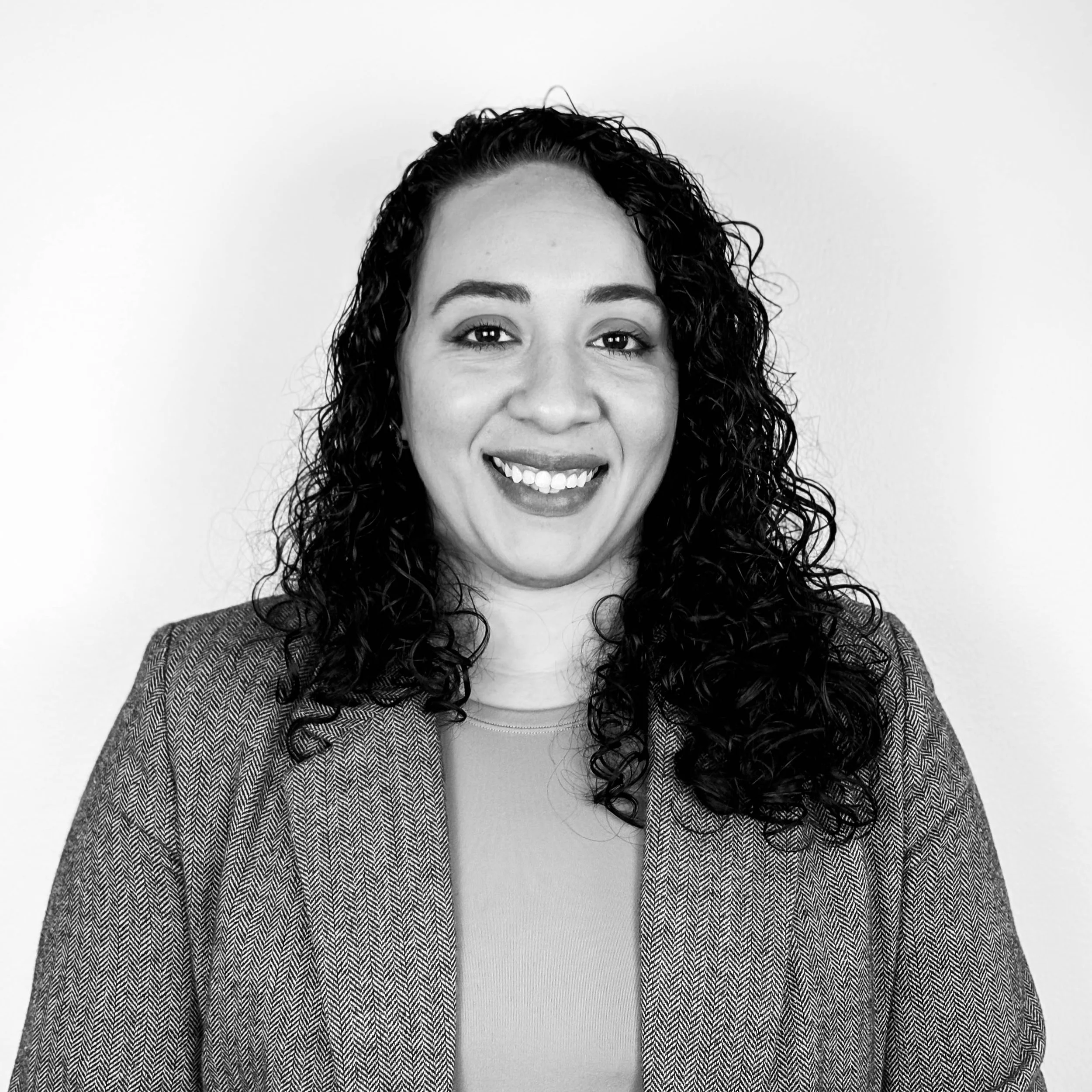 Jaslin, Intern