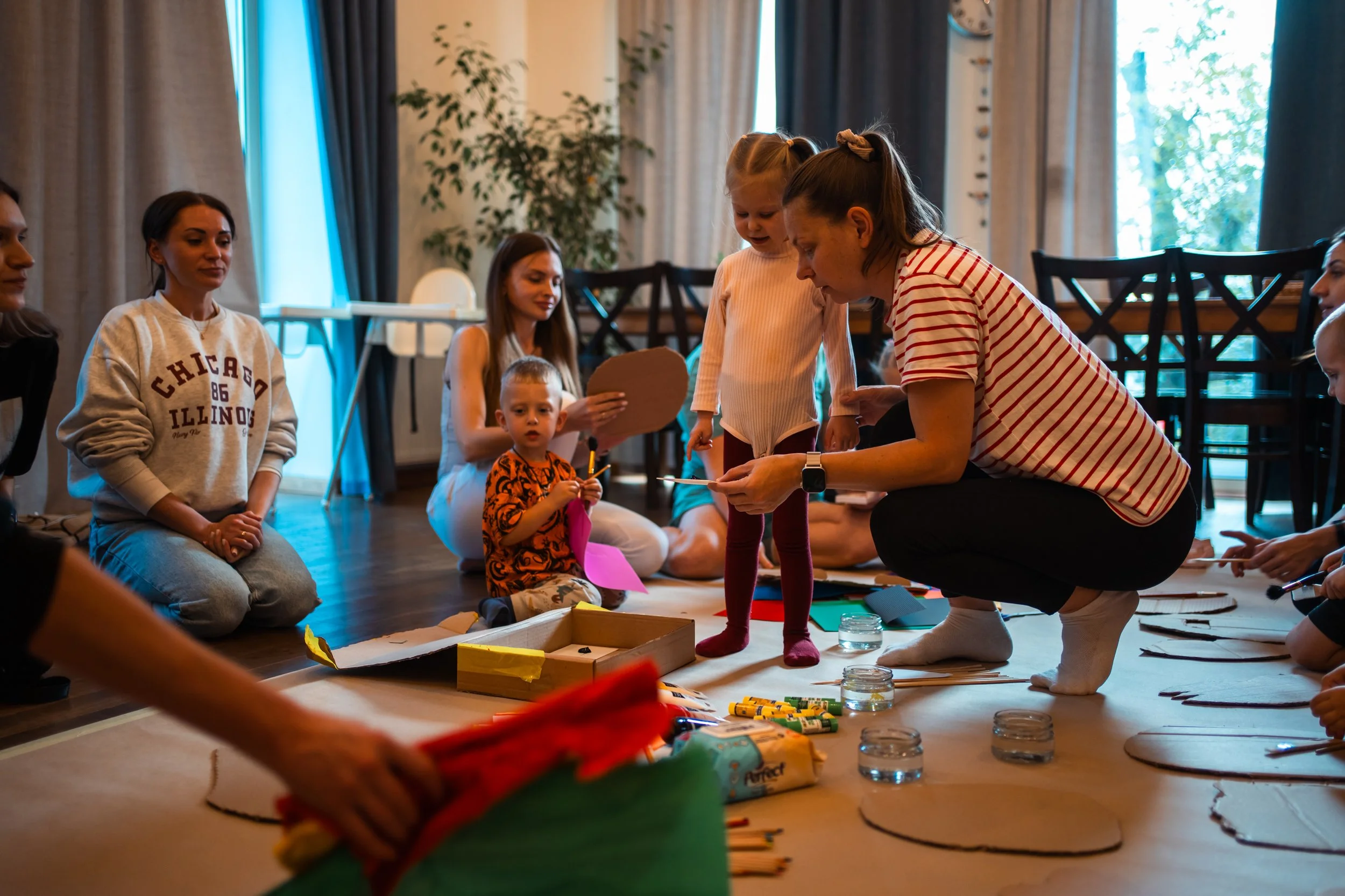 знайомство (Даріна і мама Анастасія ).jpg