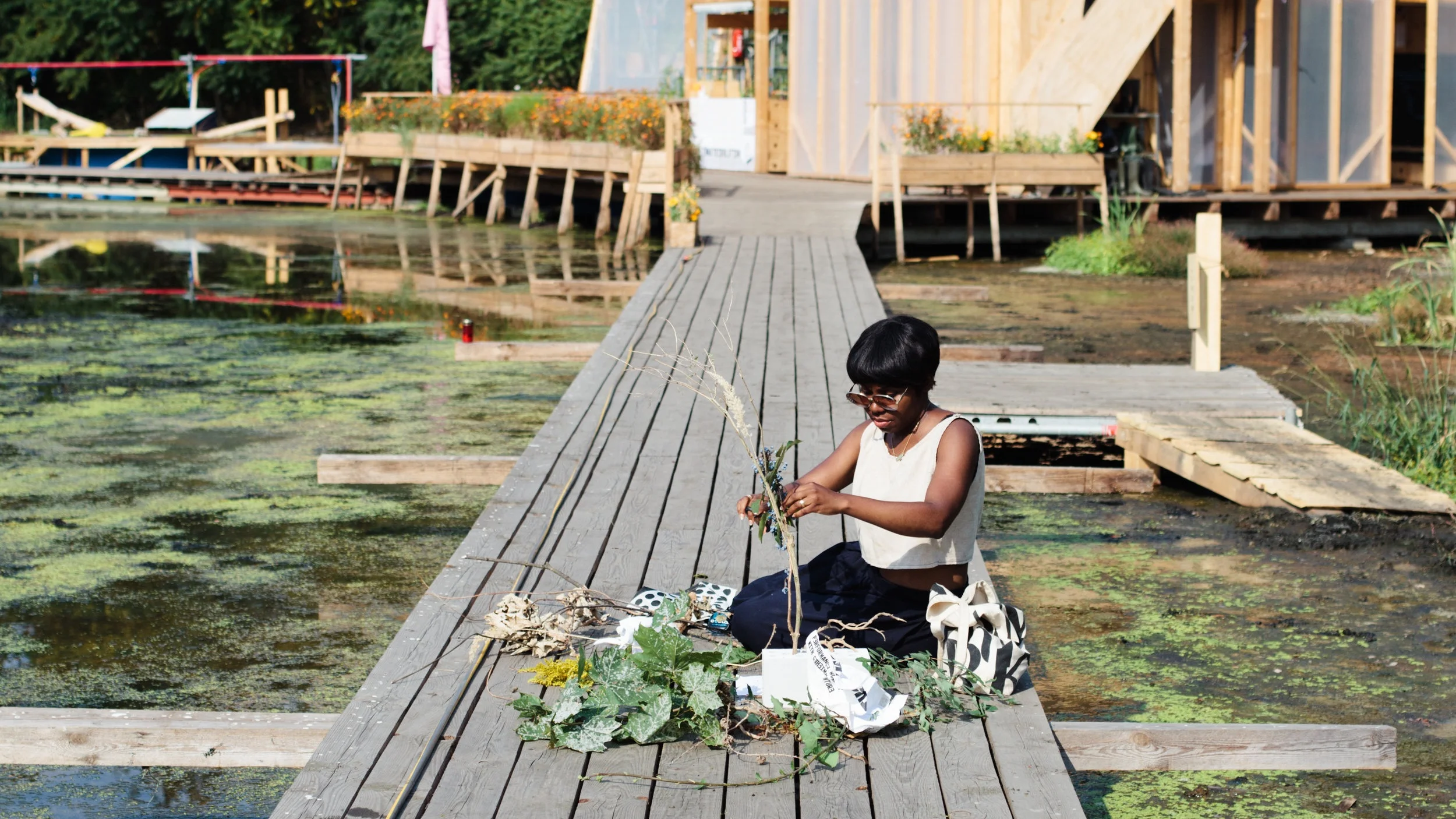 Free style urban Ikebana at Floating University Berlin. Photography: Lilia Luganskaia