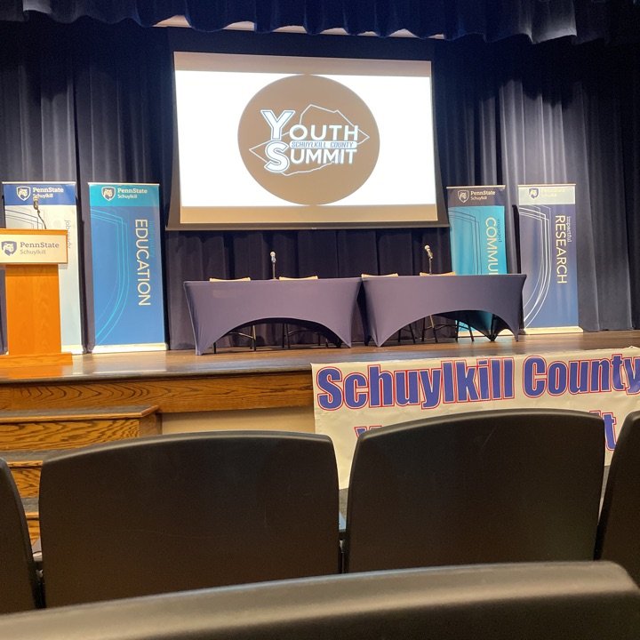 Slowly but surely getting pics organized from the March 30th Summit! 
Started the morning off with a Presentation of the Colors by Pine Grove ROTC, the Pledge of Allegiance led by Ashley S from STC South, and the National Anthem sung by Emily H from 