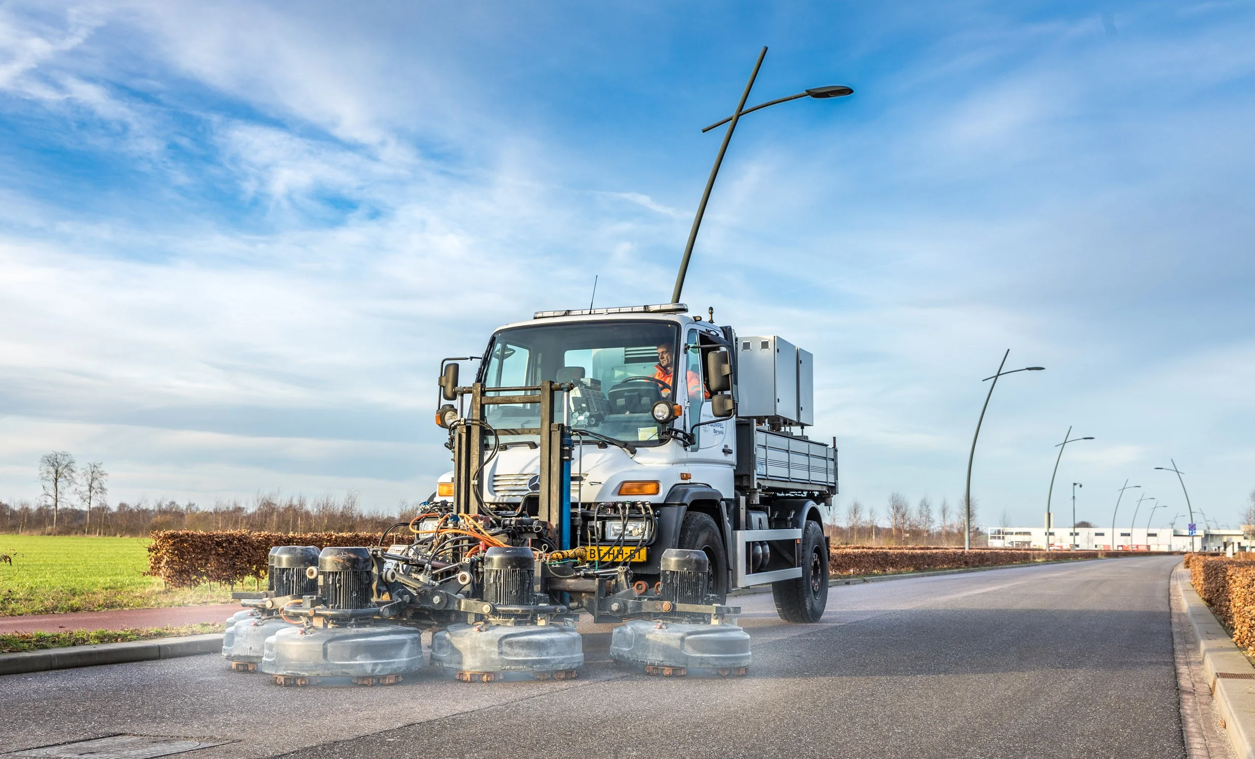Aandeslag_Unimog.jpg