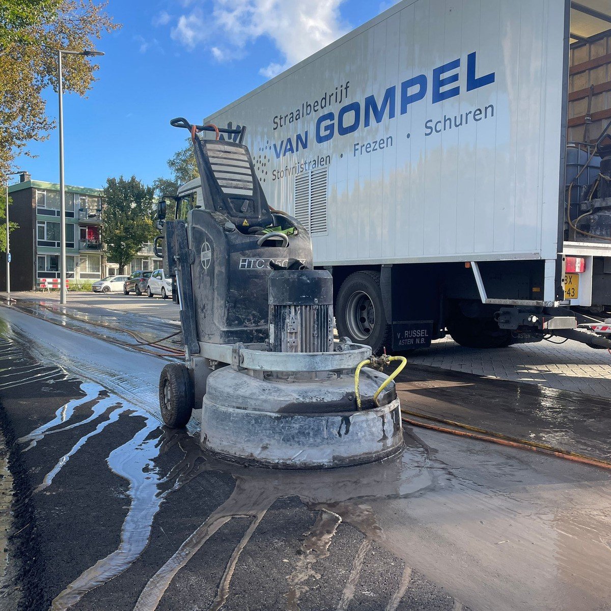 Gompel project 5 - Schuren met water.jpg