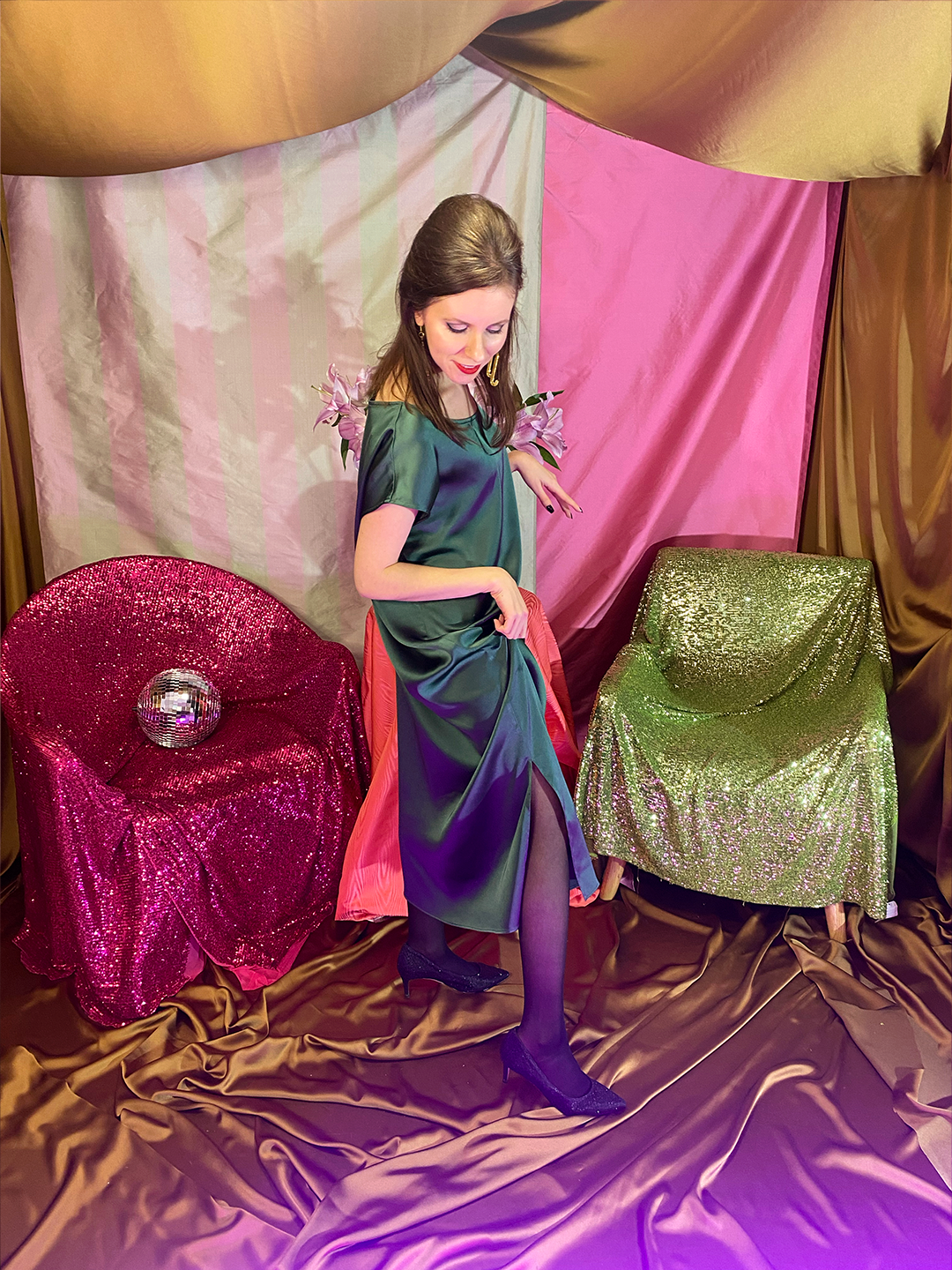Occasion dress dark green slit 1.png