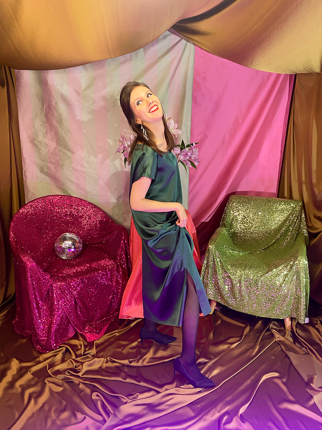 Occasion dress dark green slit 2.png