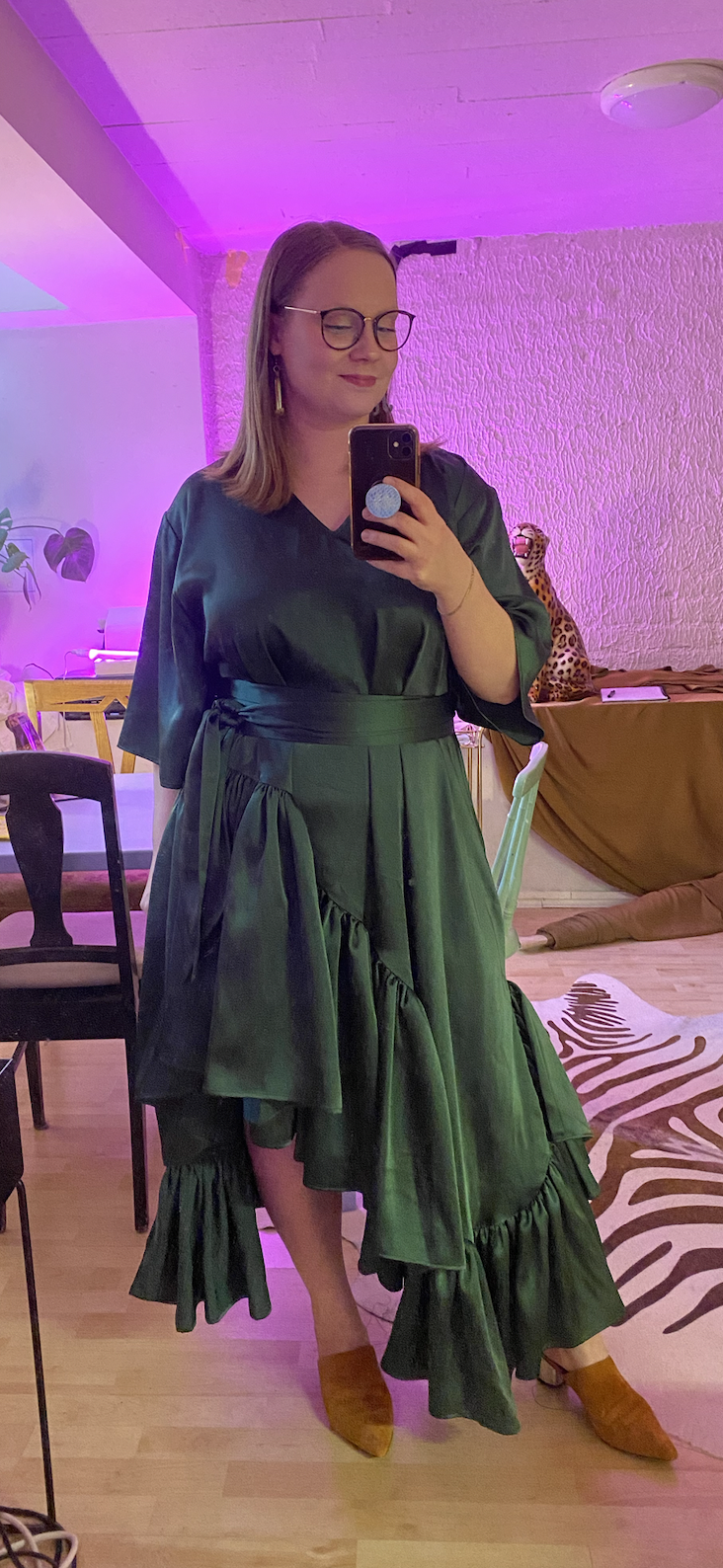 Dark Green S-helma Sarianna etu 2.png