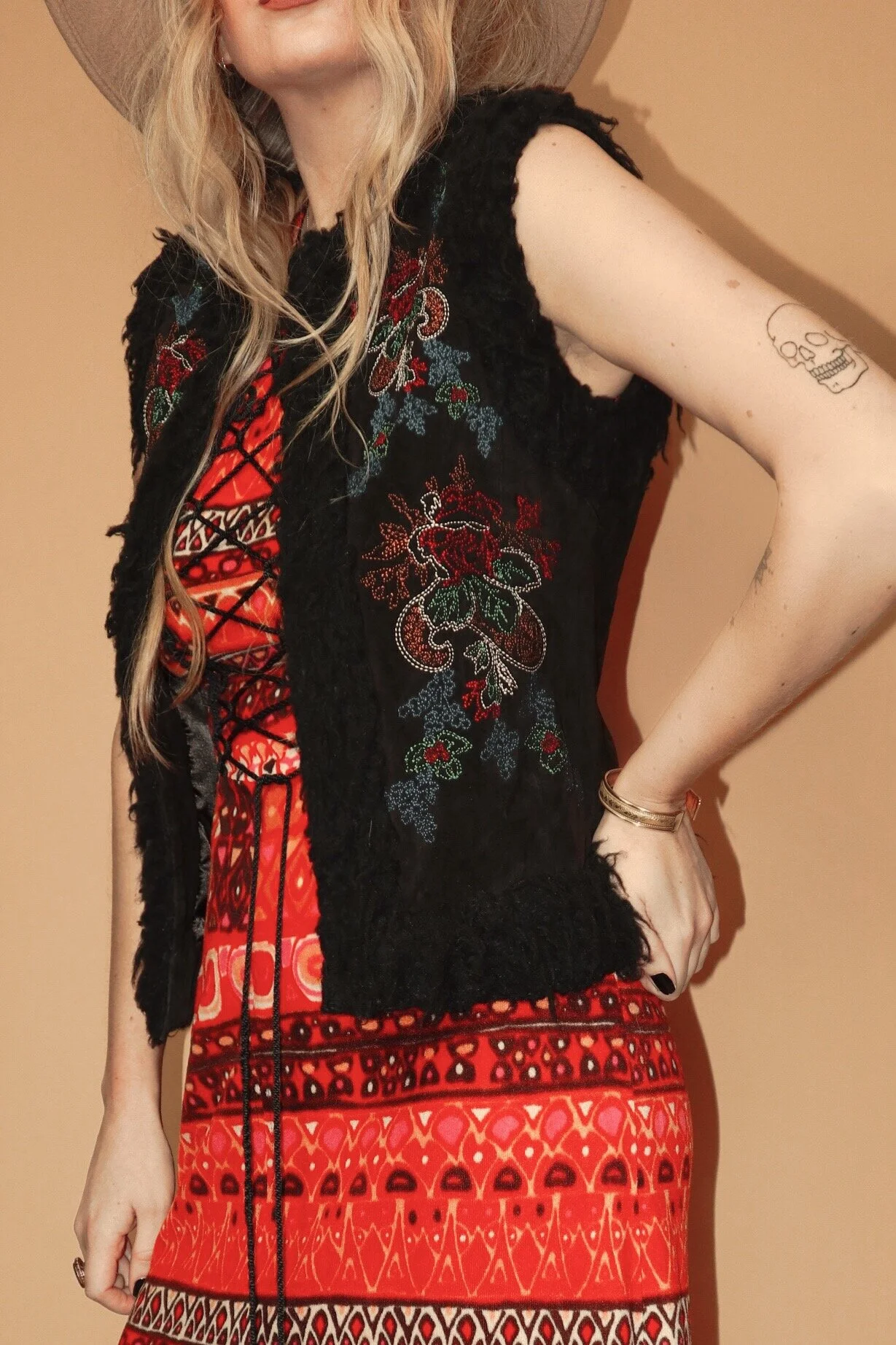 CHELSEA GIRL : Vintage 90s Genuine Suede + Faux Fur Embroidered Vest : XS