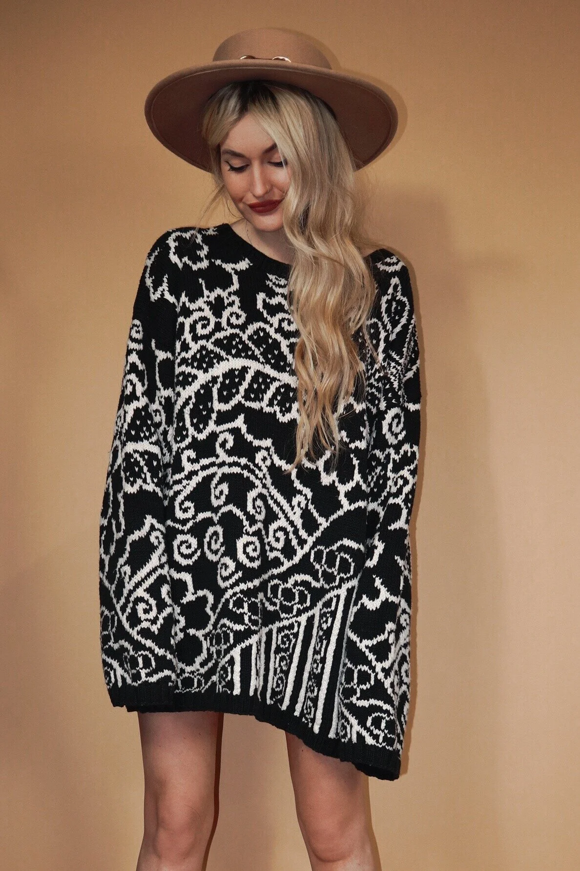  GIRL FROM THE NORTH : Vintage 80s Black Folk Oversized Knit Jumper