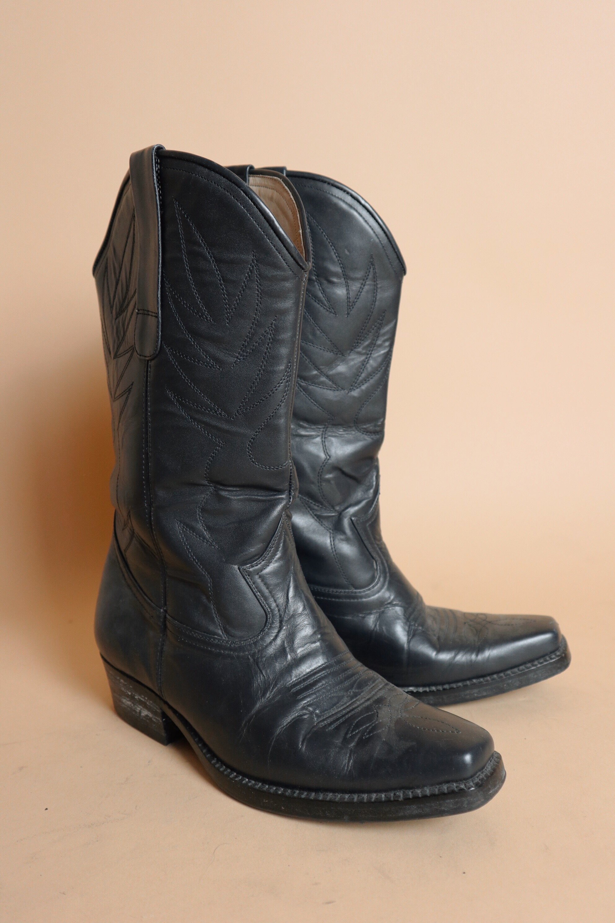 MOONBEAM : VINTAGE NAVY LEATHER COWBOY BOOTS - UK 5 / EUR 38