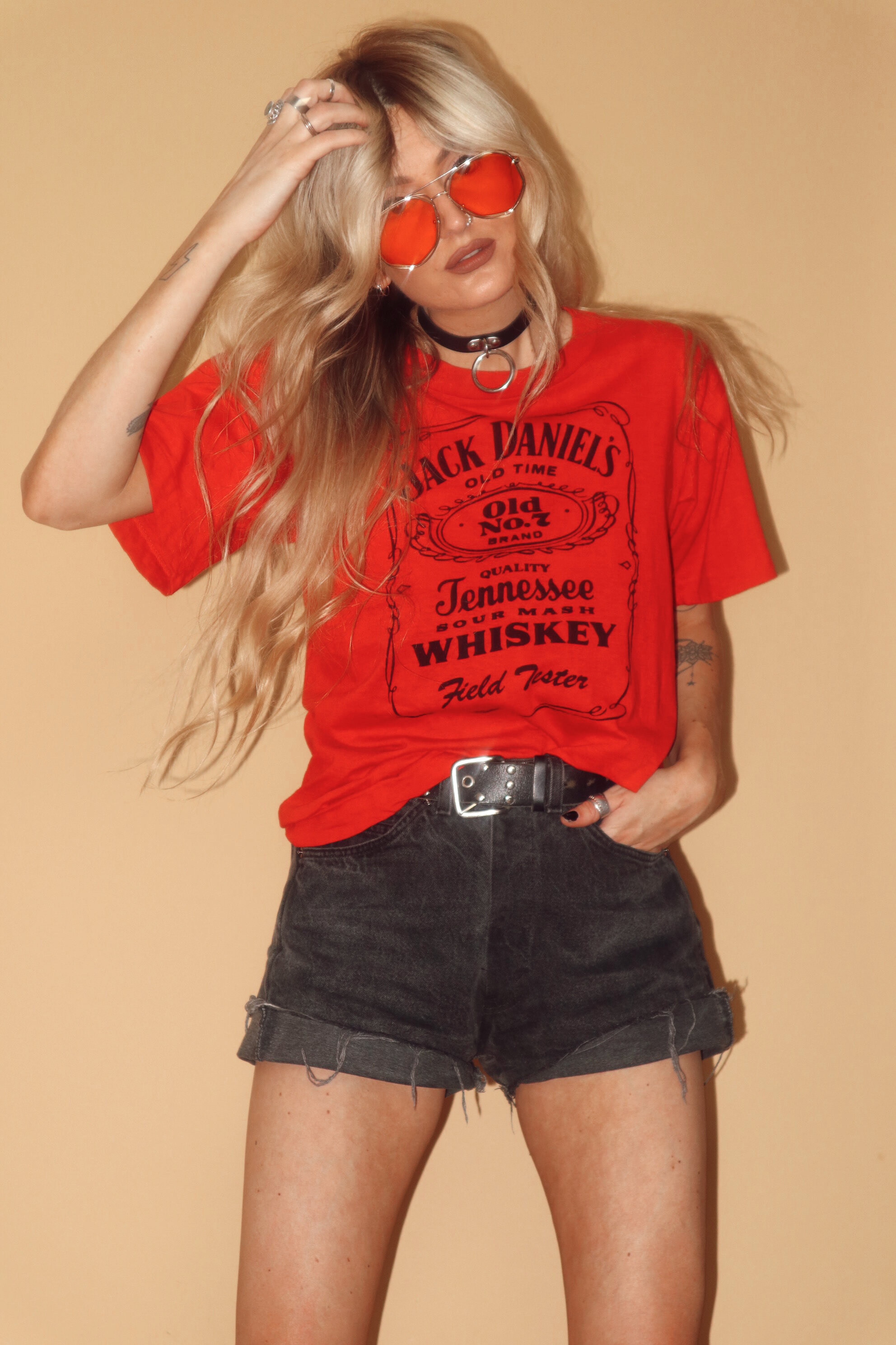 WHISKEY BITCH : Vintage red Jack Daniels cotton tee t-shirt - SMALL
