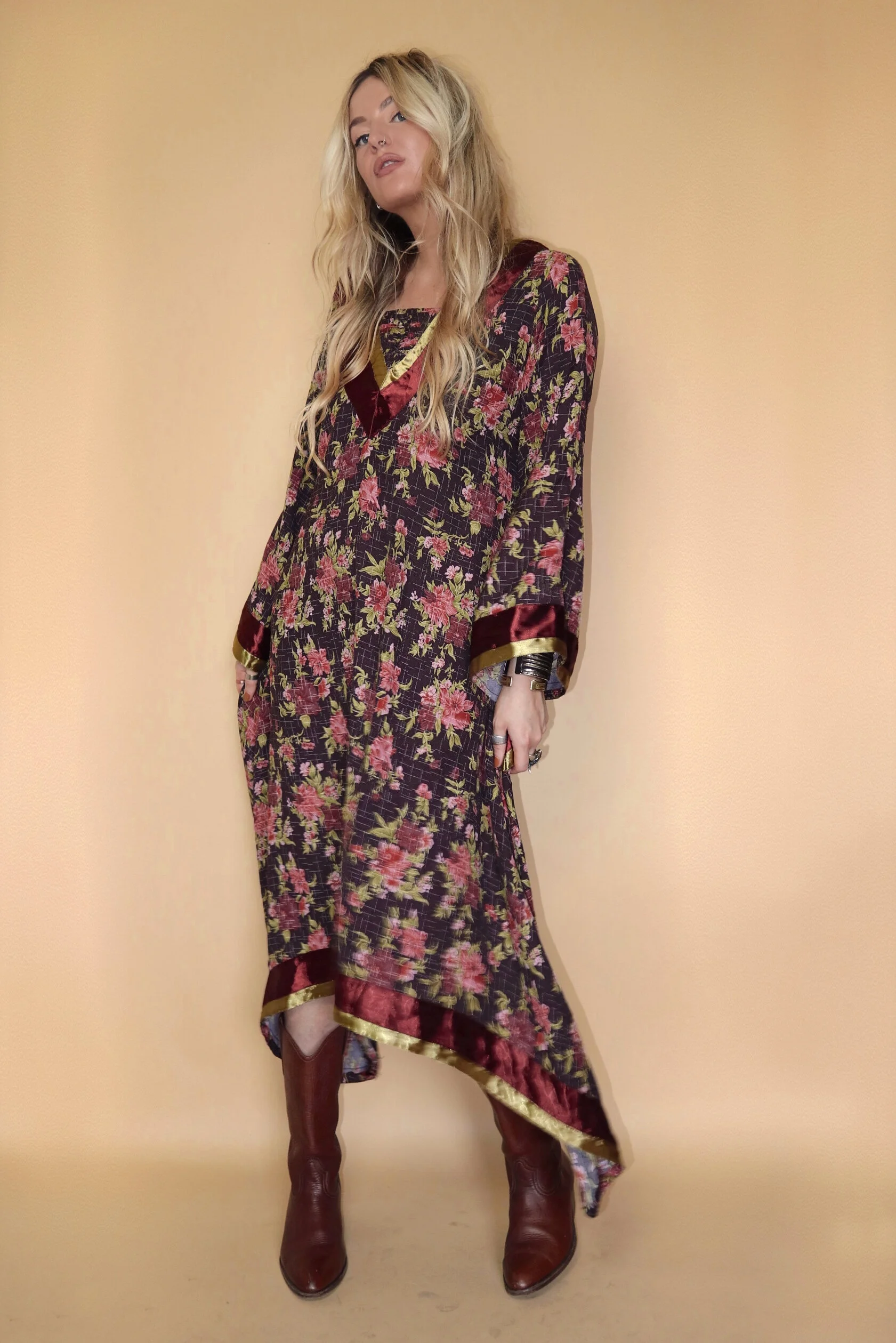 MARGA : VINTAGE 70s ANGEL SLEEVE FLORAL MAXI DRESS - MEDIUM — Strange ...