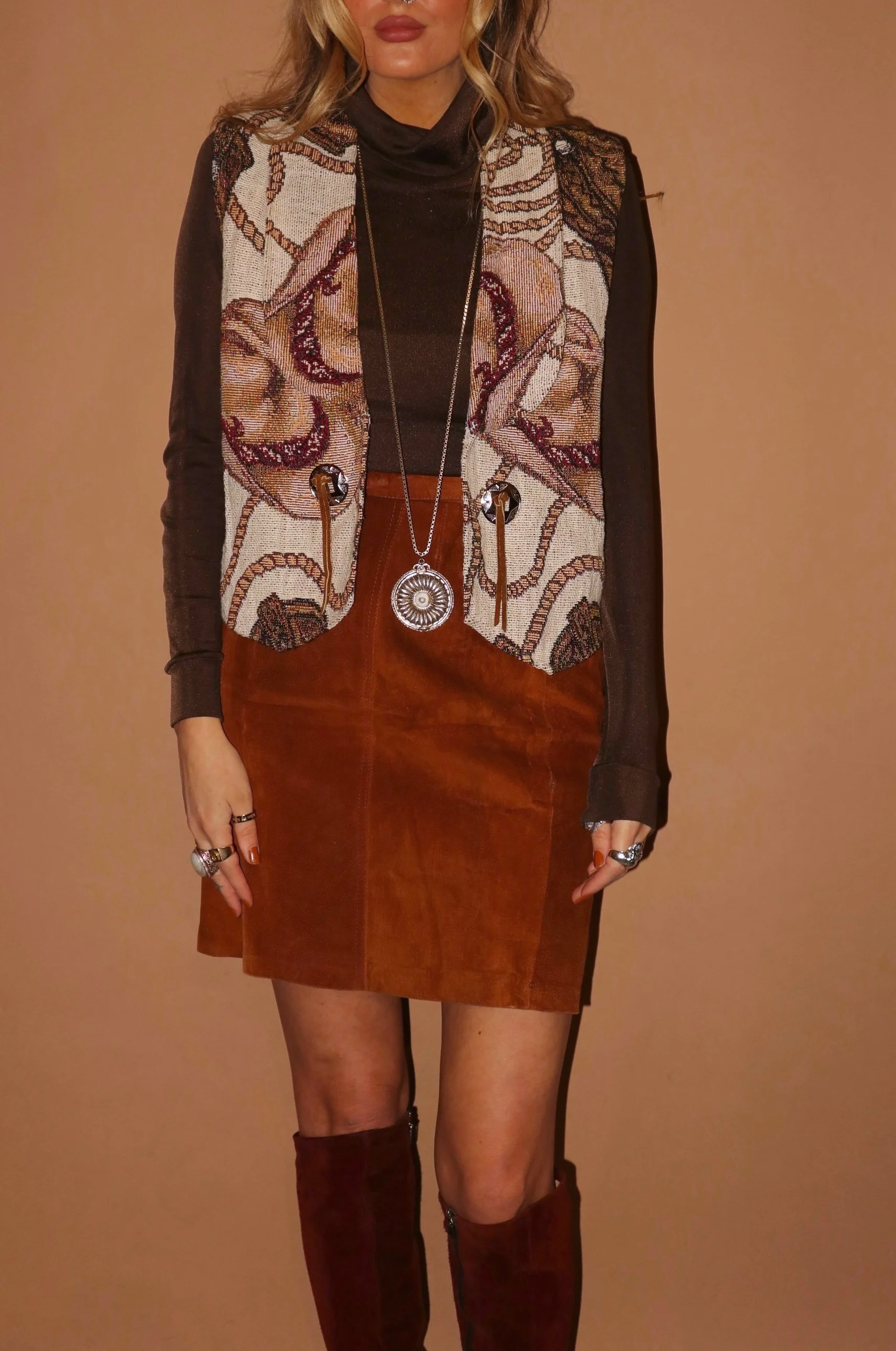 VINTAGE 80S WESTERN TAPESTRY COWBOY WAISTCOAT 3.JPG